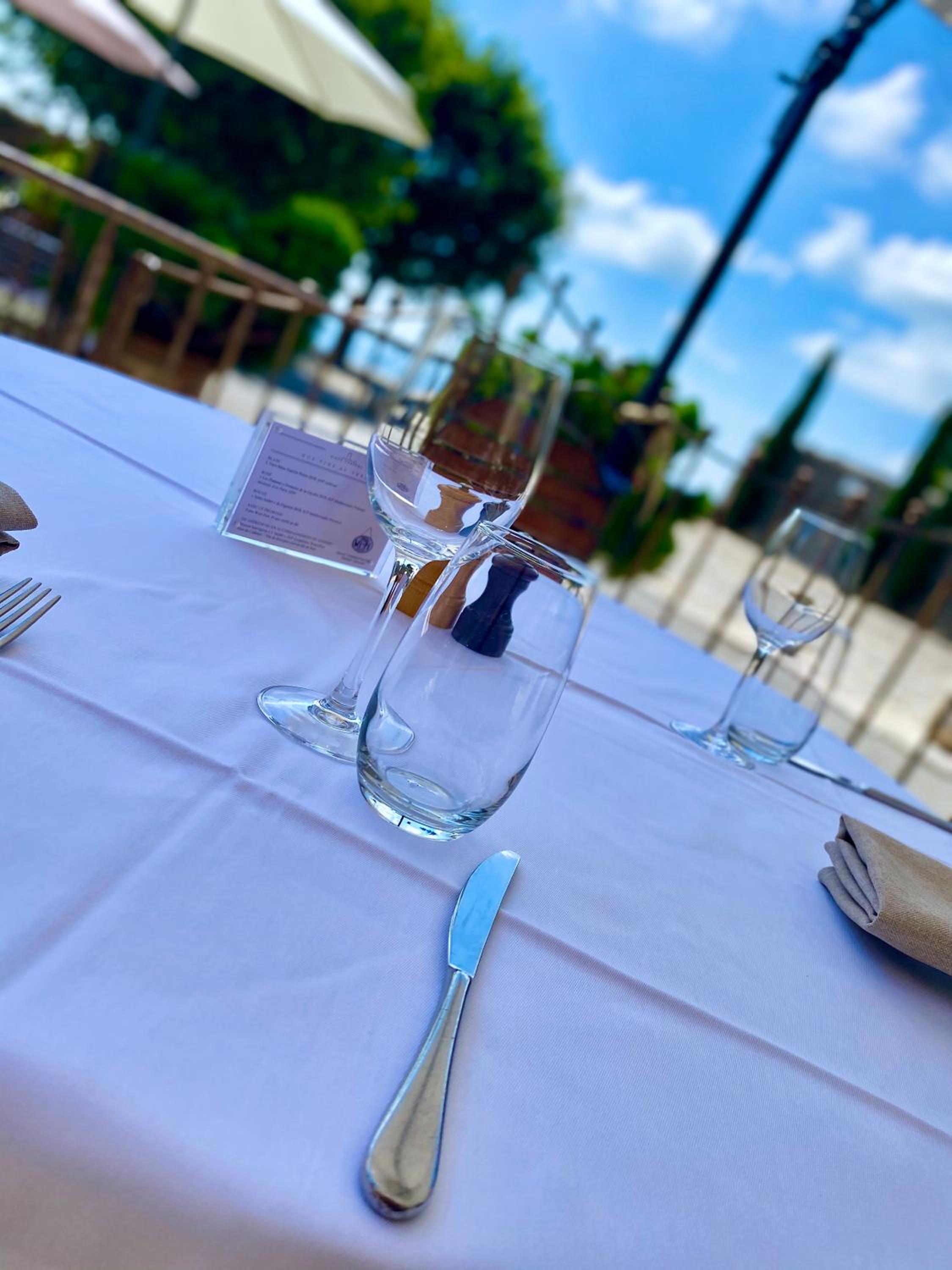 restaurant