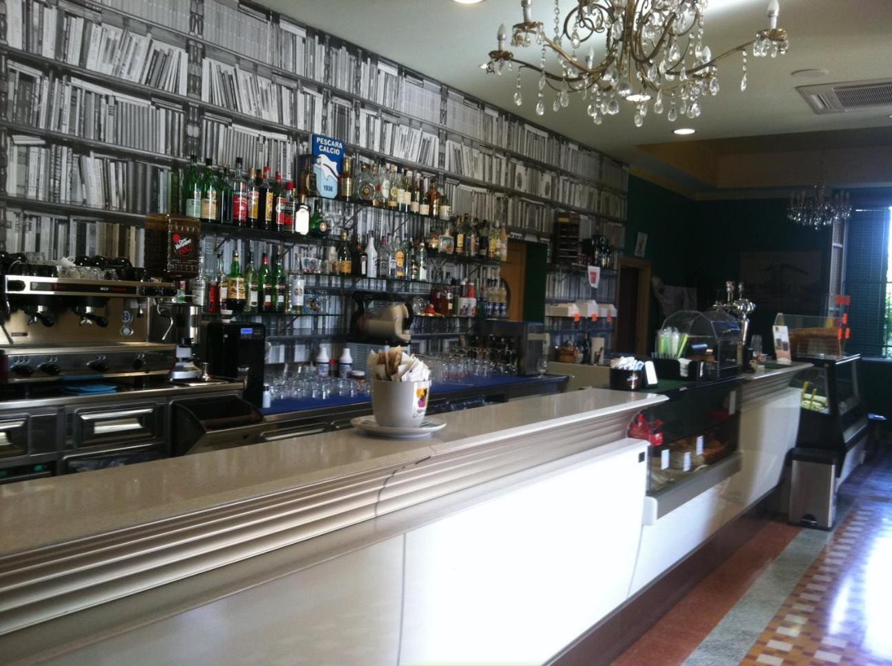 Food & Beverage