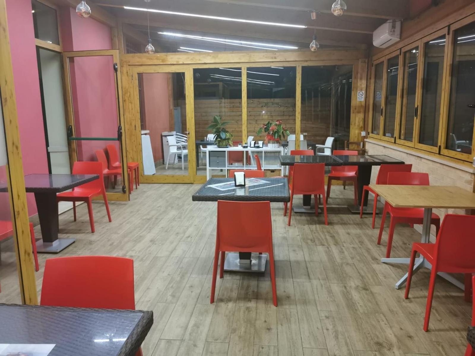 Food & Beverage