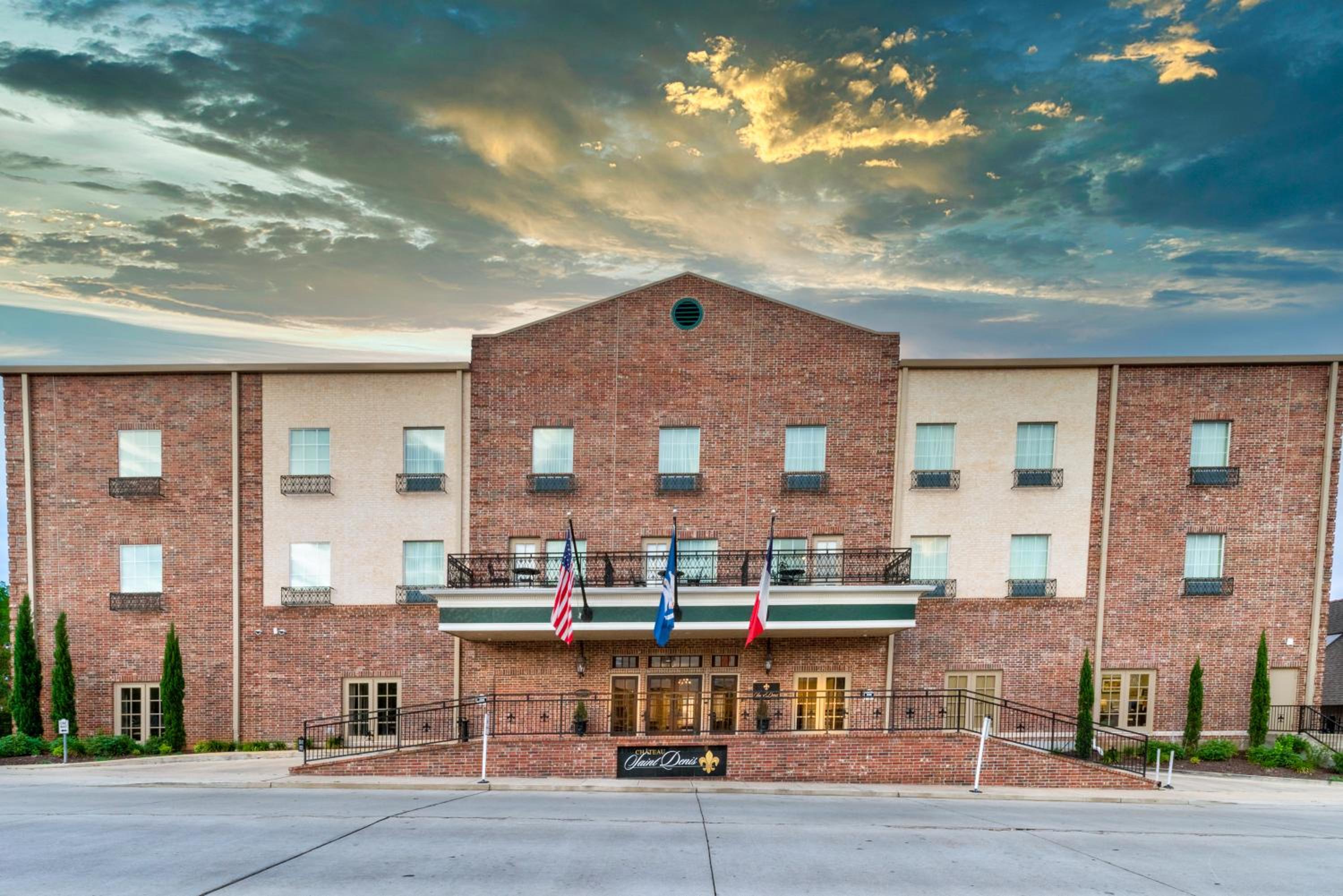 Natchitoches Vacations - Chateau Saint Denis a Historic Hotel Downtown Natchitoches - Property Image 5