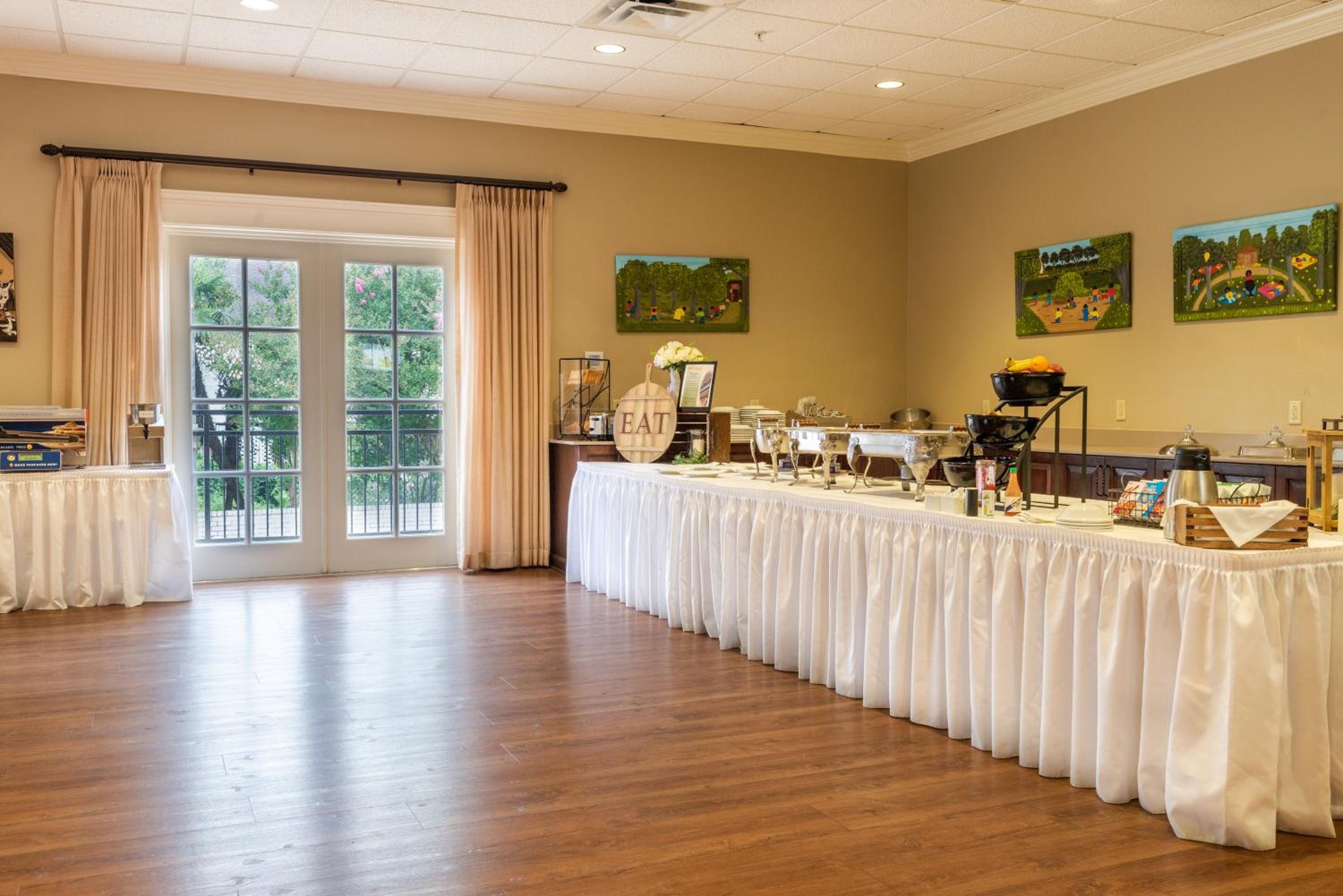 Natchitoches Vacations - Chateau Saint Denis a Historic Hotel Downtown Natchitoches - Property Image 9