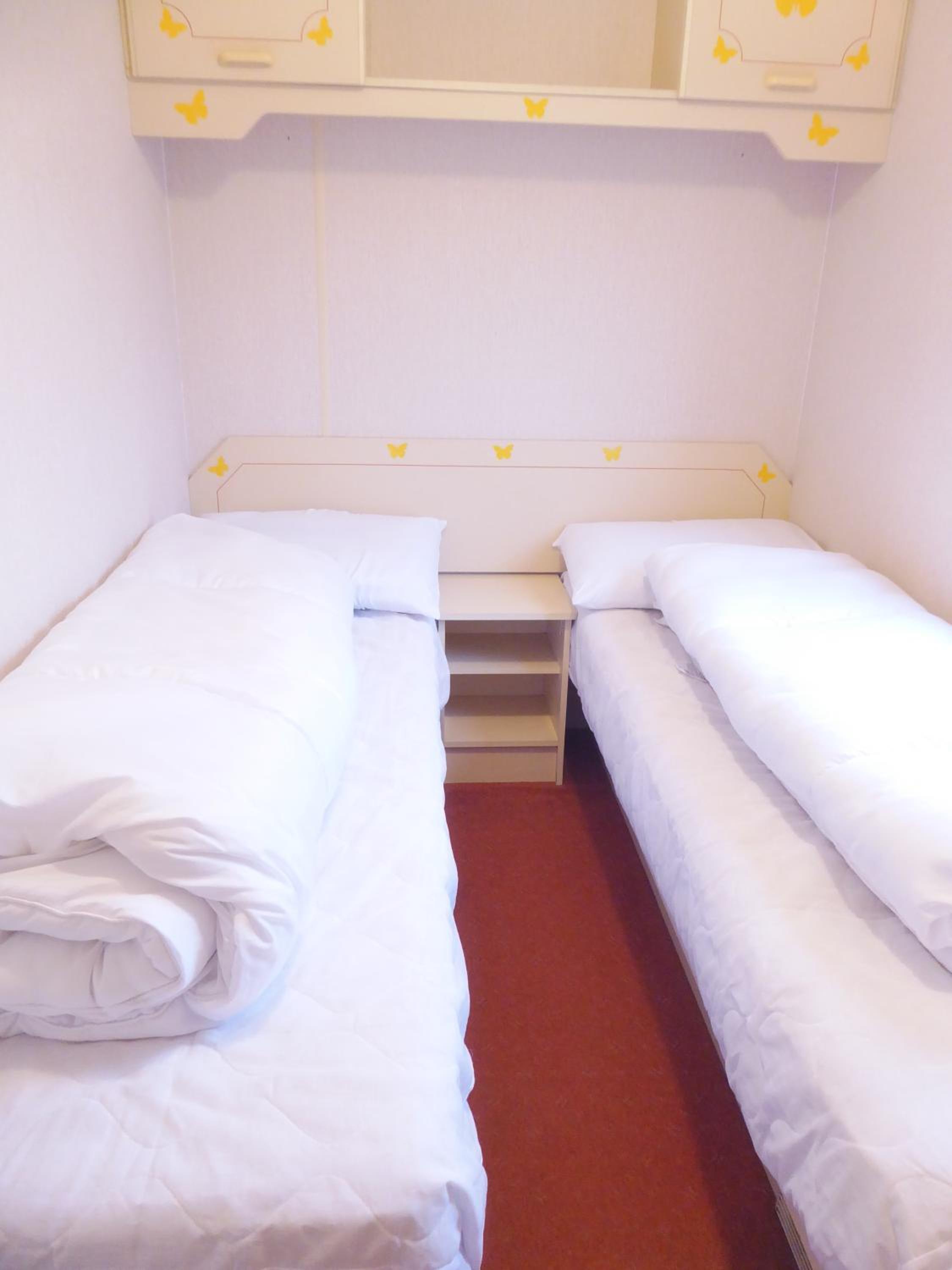 Beachside, Family-friendly, WiFi, 8 berth Caravan 158 view 5