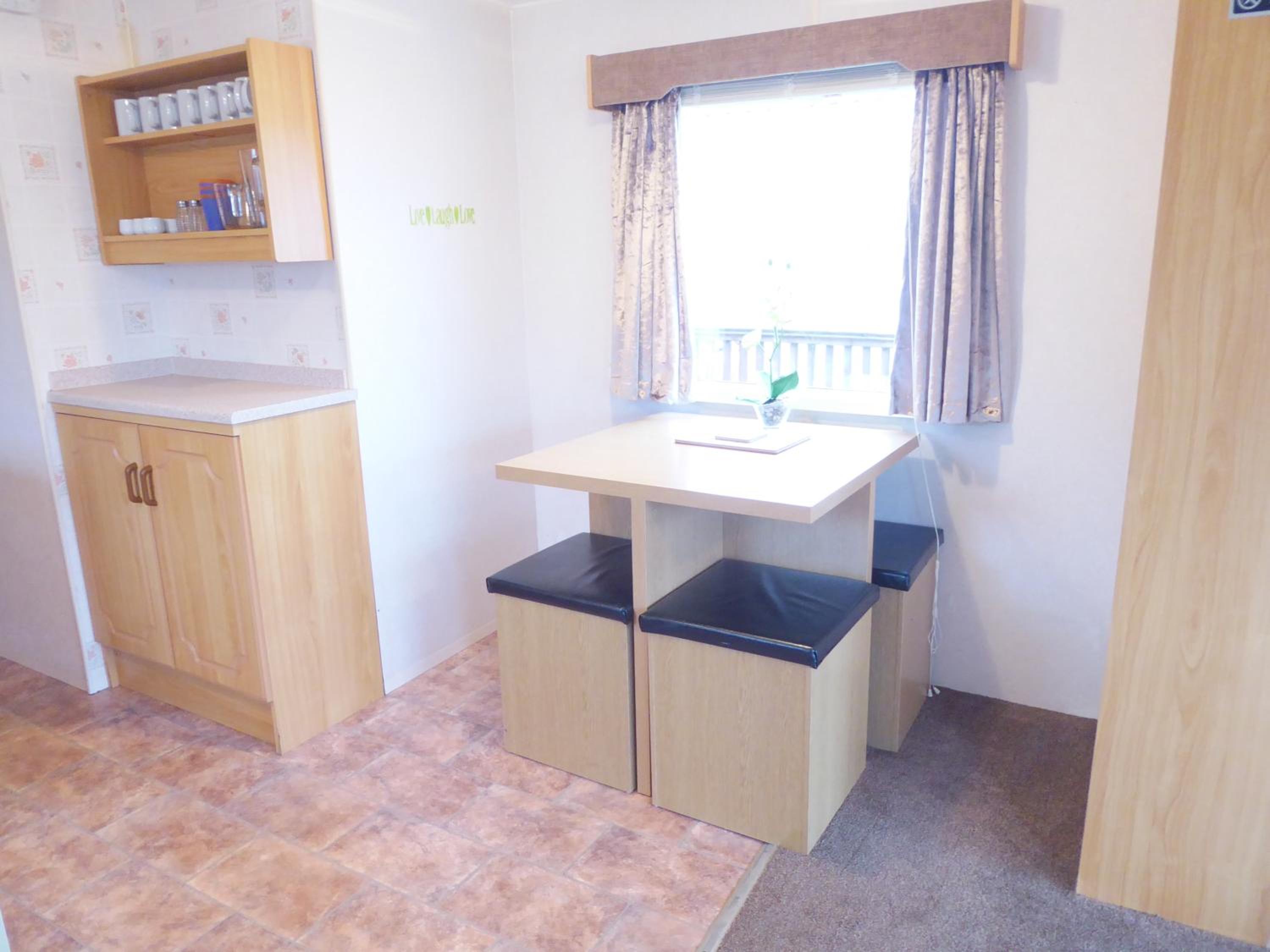 Beachside, Family-friendly, WiFi, 8 berth Caravan 158 view 2