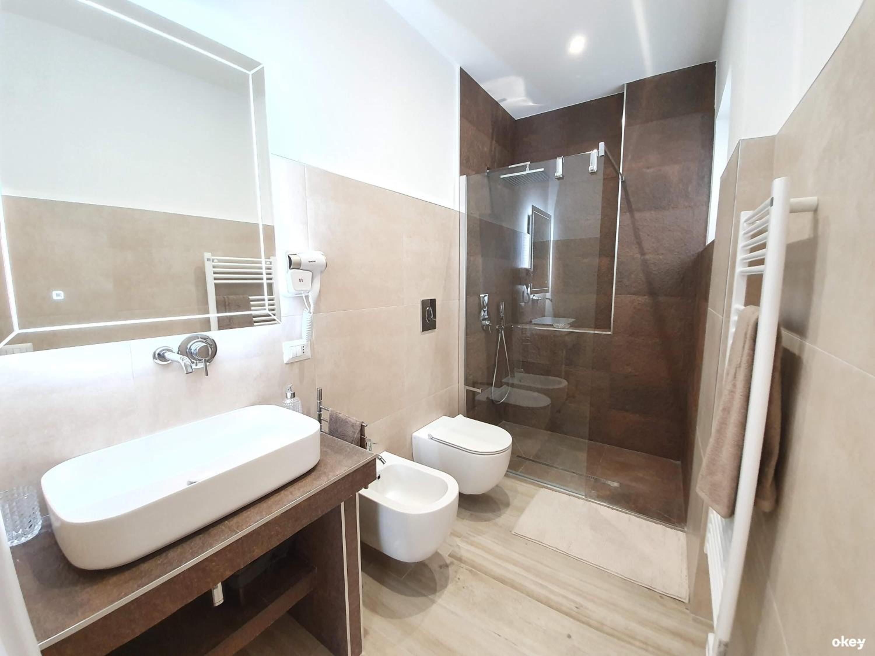 2B Home - Bari Centro en Bari — bathroom