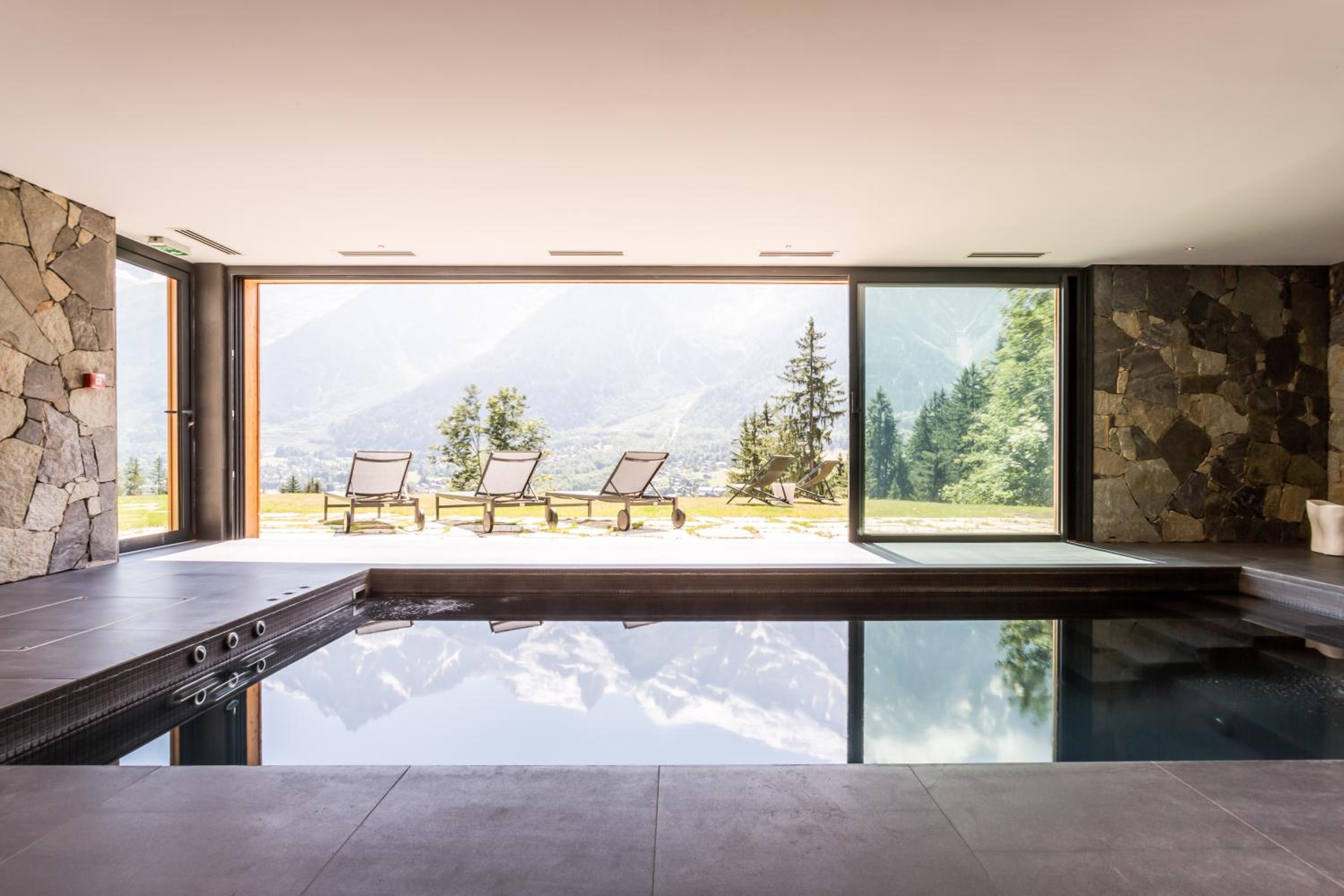 Le Chalet Mont Blanc view 5