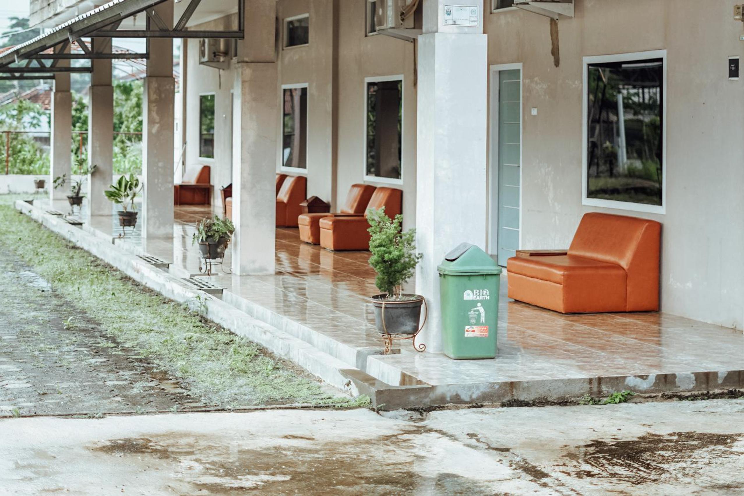 Pondok Kelapa Homestay near Unila Lampung RedPartner