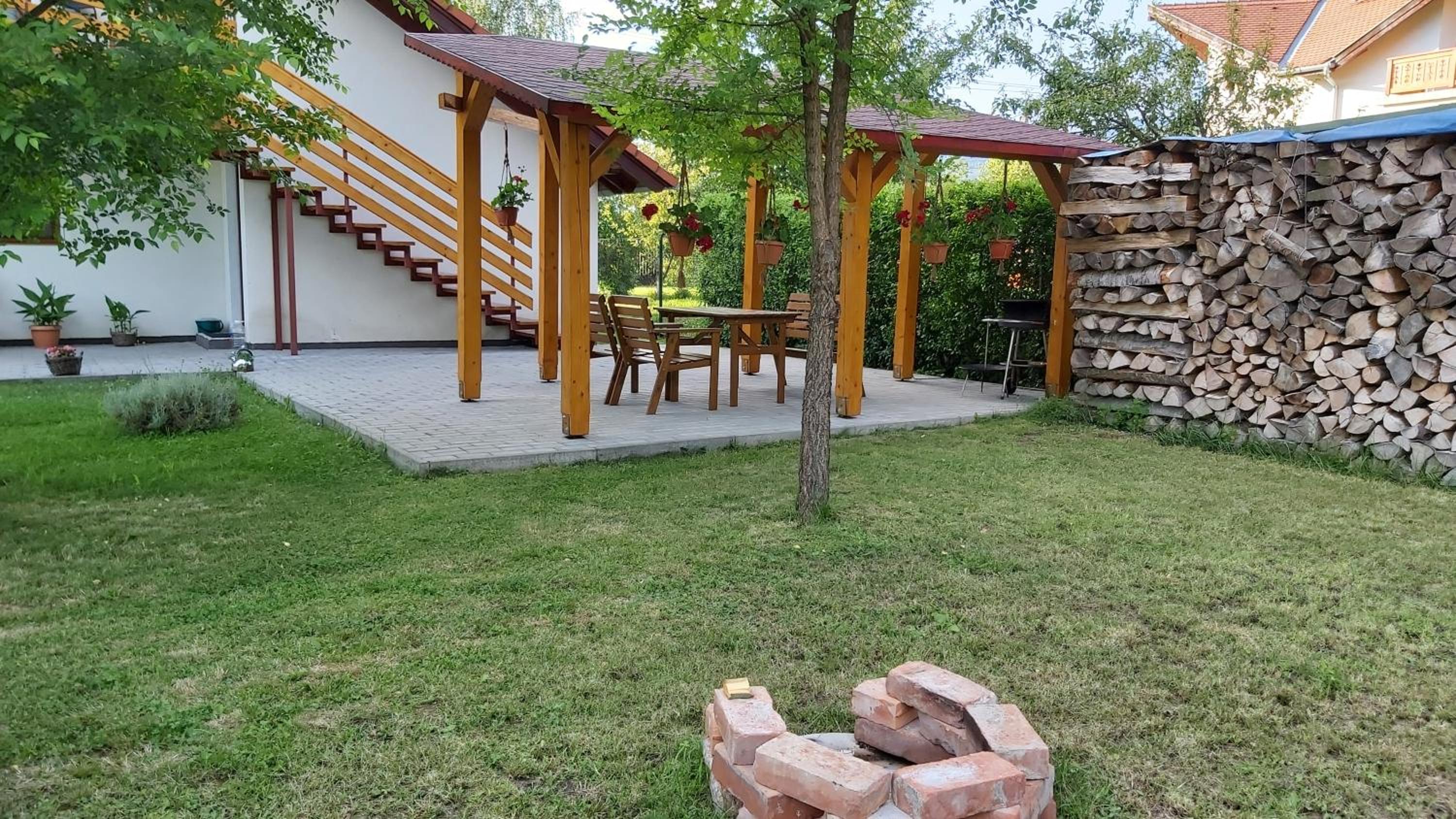 Casa Toth view 2