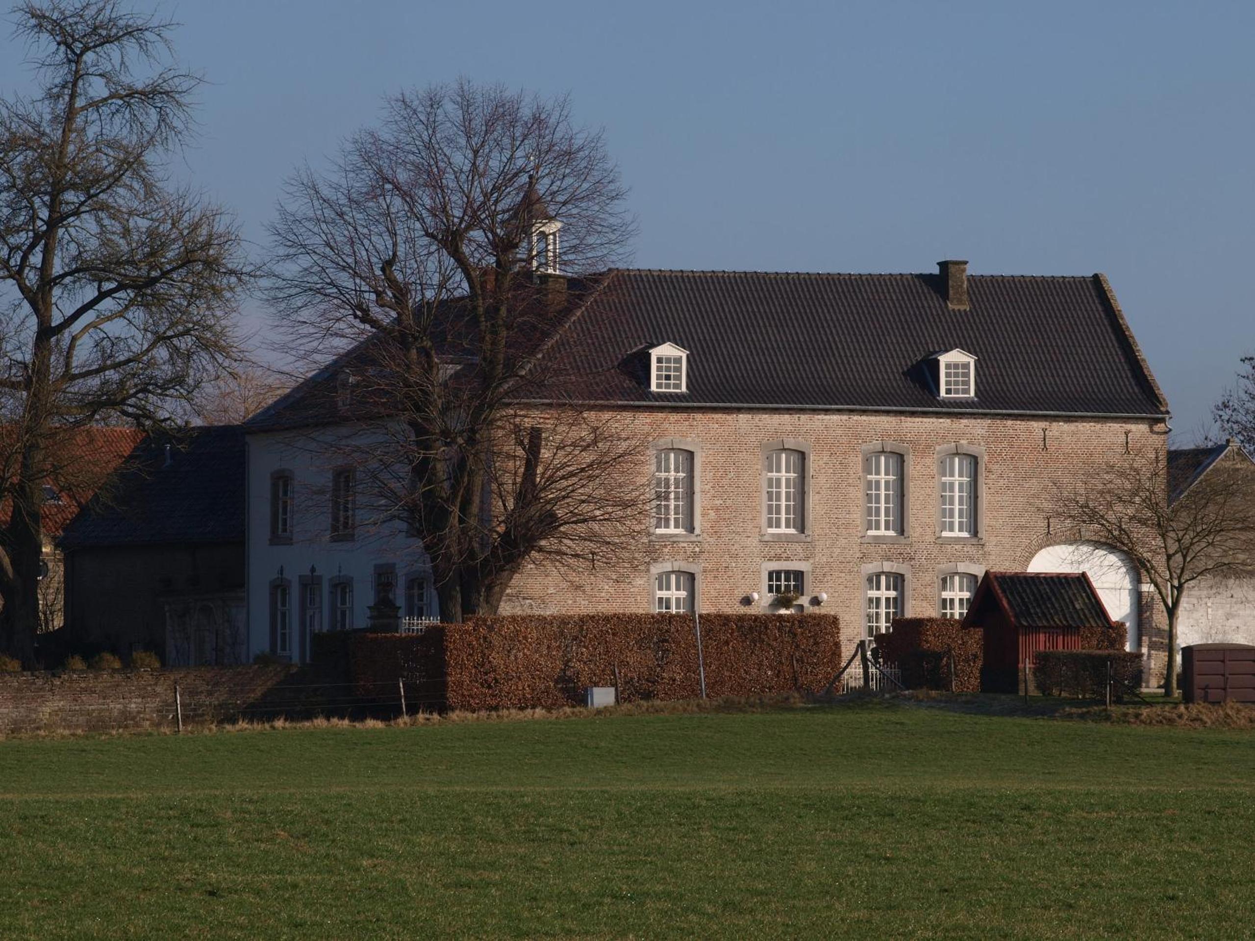 Photo 12