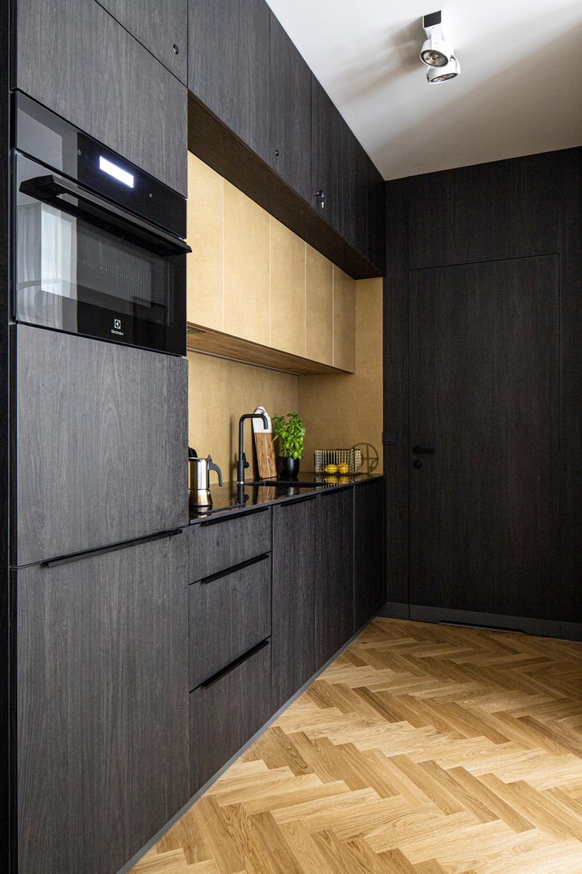 Warsaw Heritage Apartment view 5