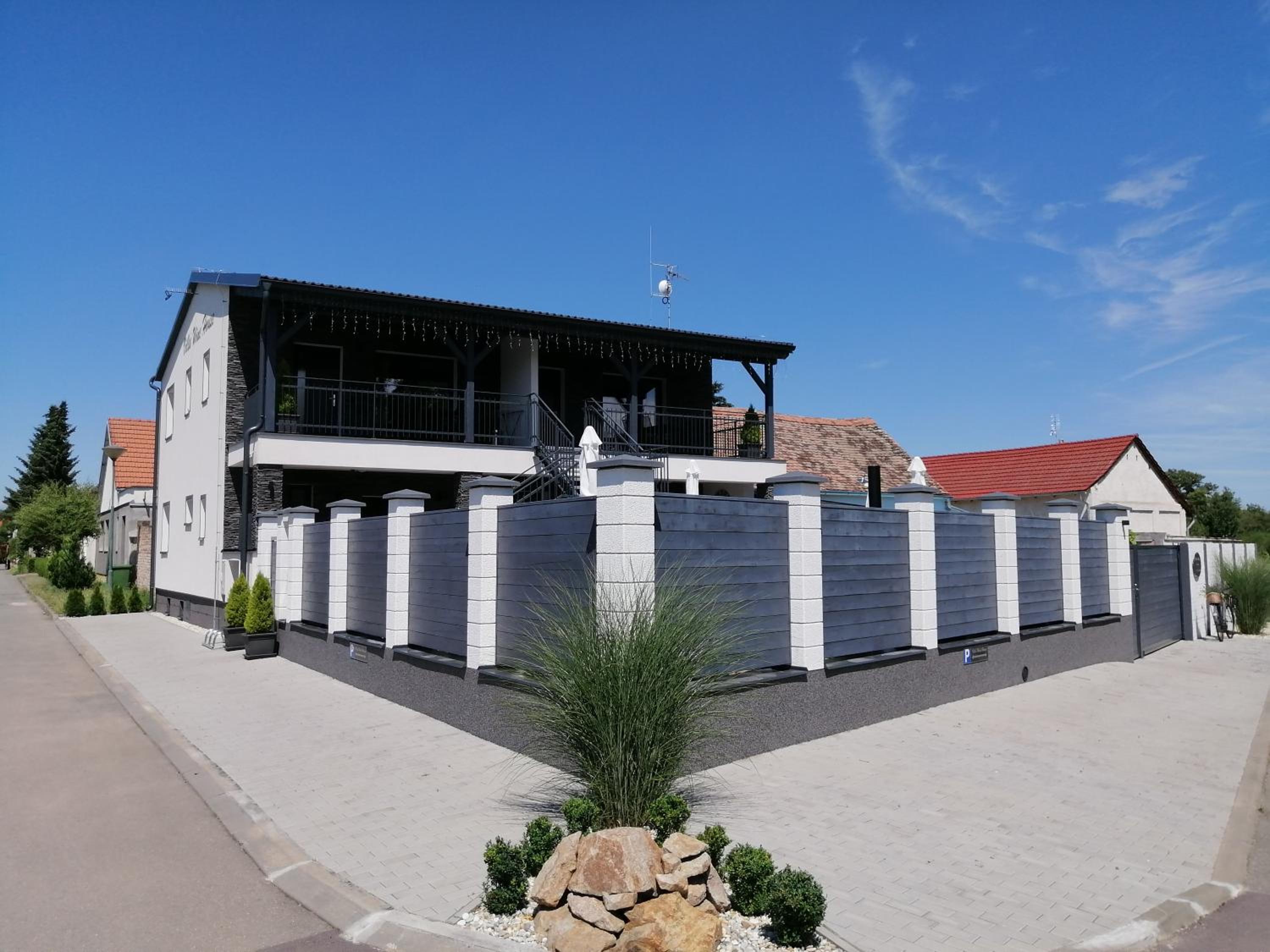 Villa Wine House view 4