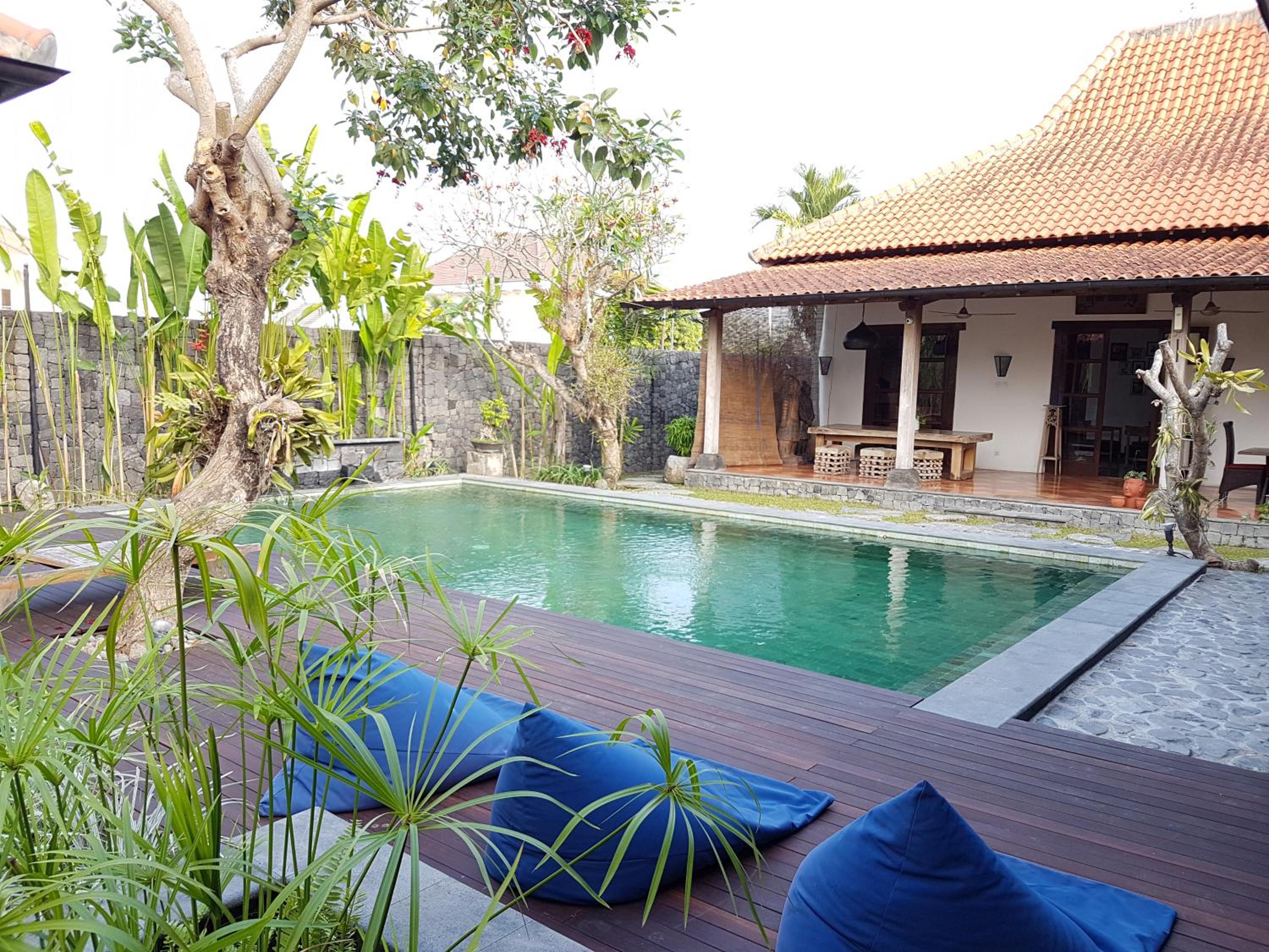 Villa Aquin, Solo - 9