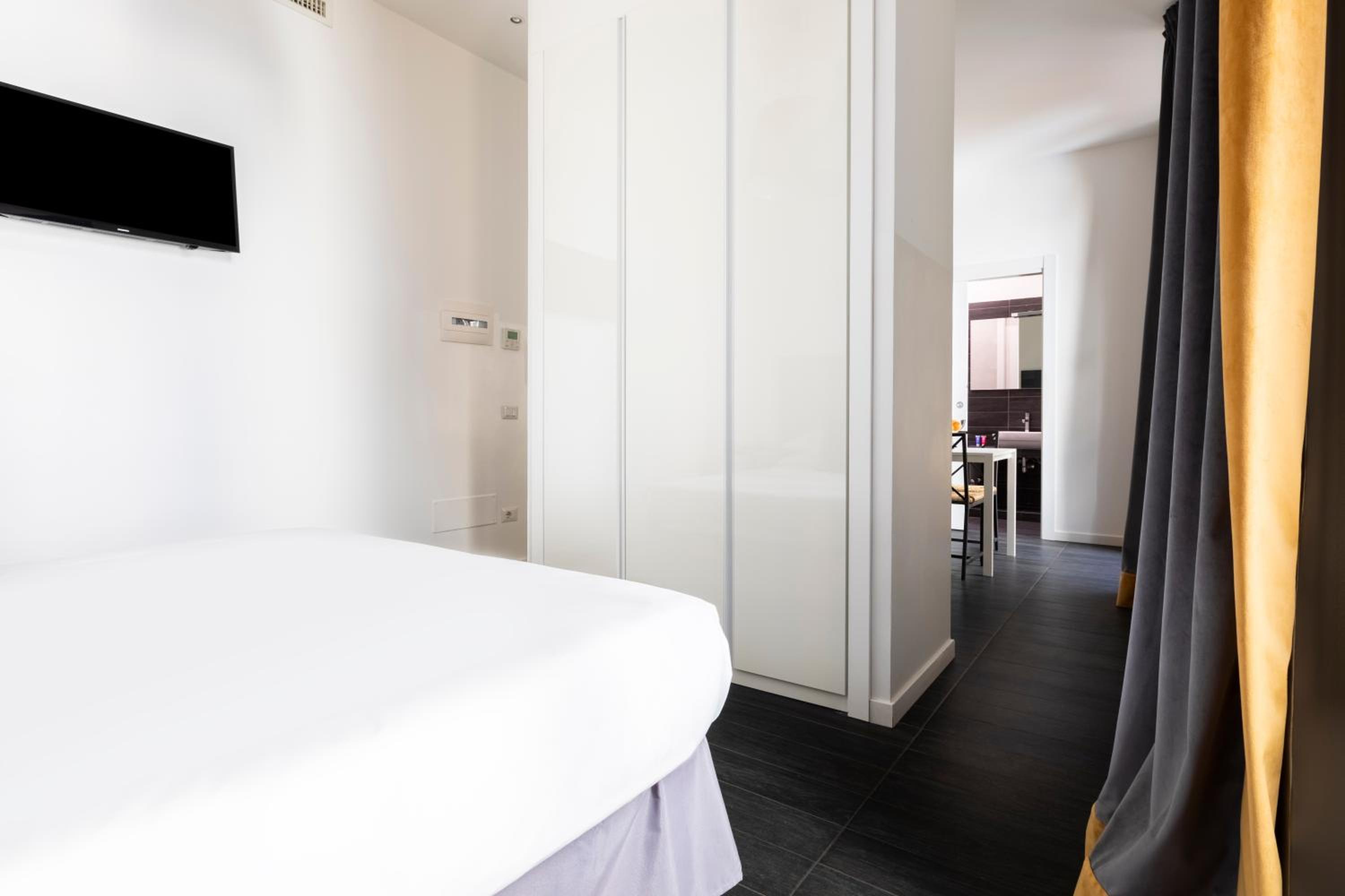 Residenza Ottaviano 105 by Hili