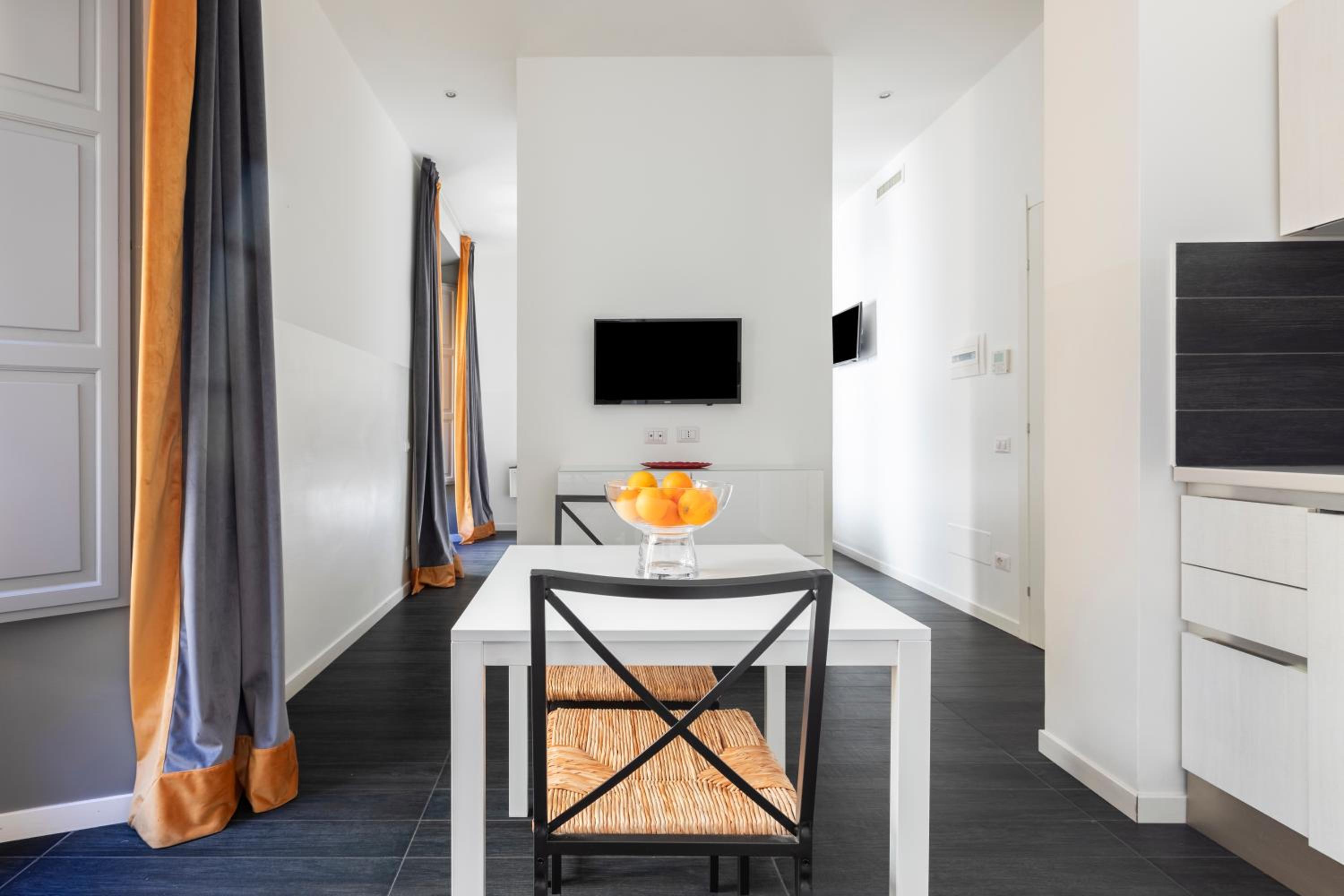 Residenza Ottaviano 105 by Hili