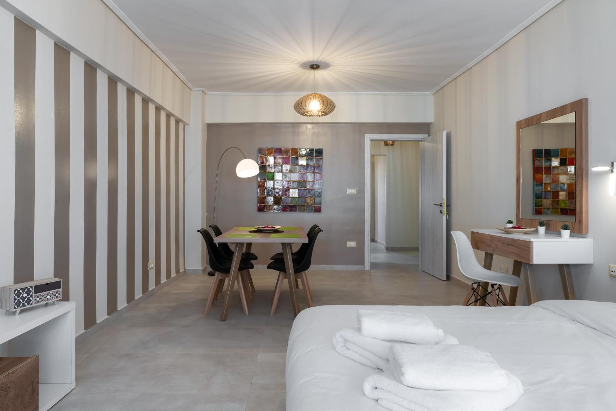 Amazing Apartments @ Aiolou Str.