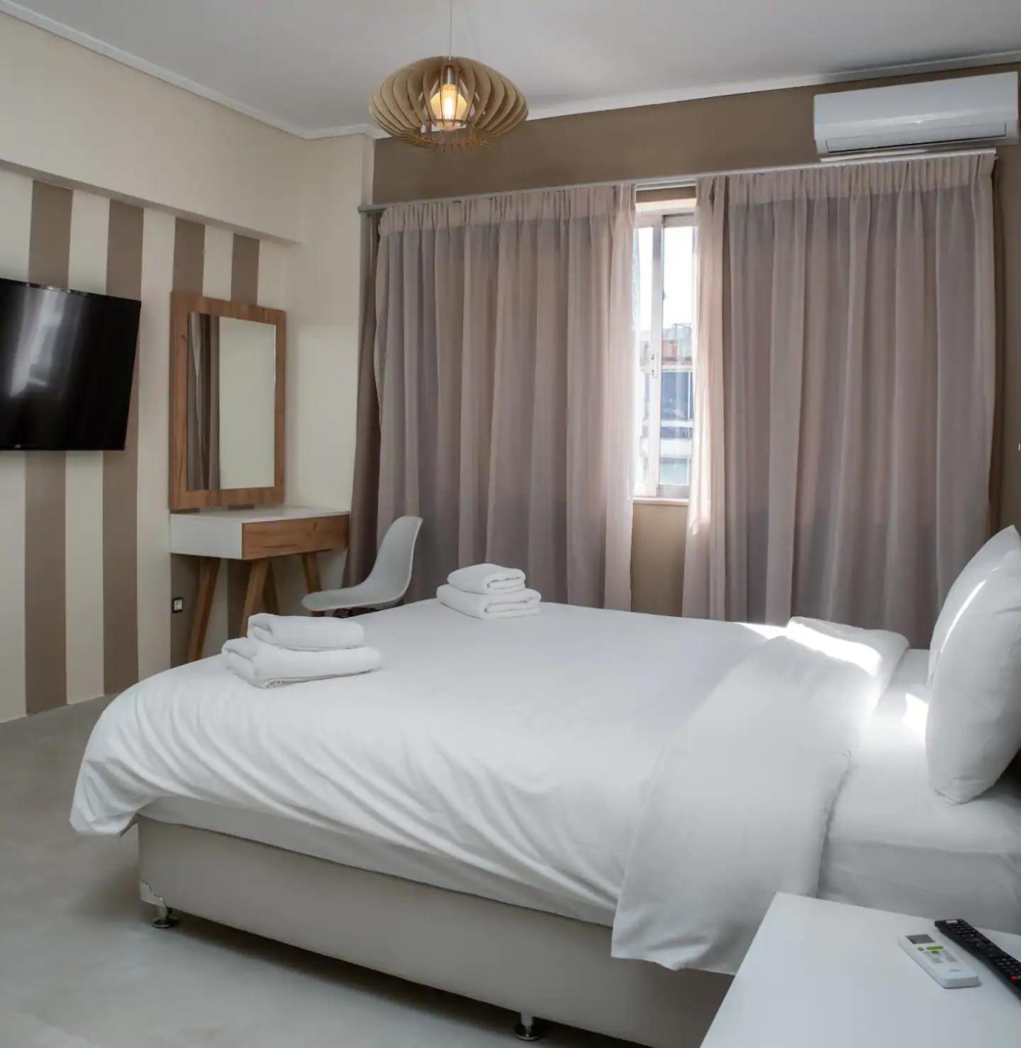 Amazing Apartments @ Aiolou Str.