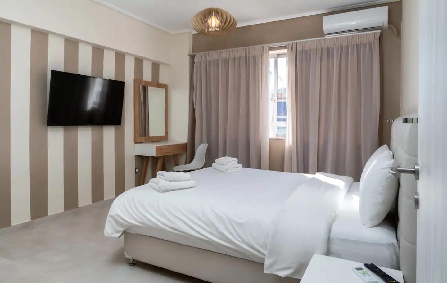 Amazing Apartments @ Aiolou Str.