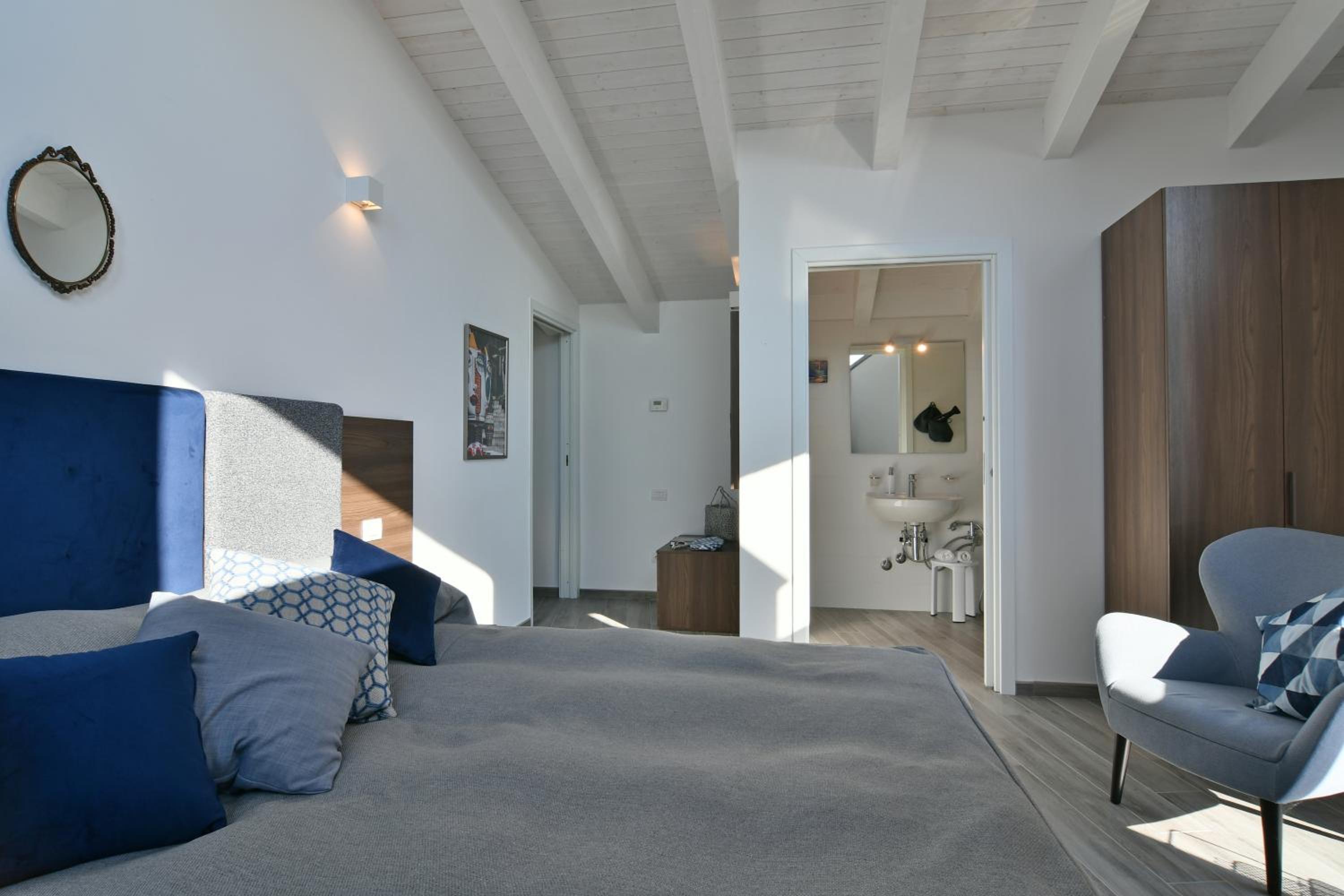 Cirasa Luxury Country House view 5