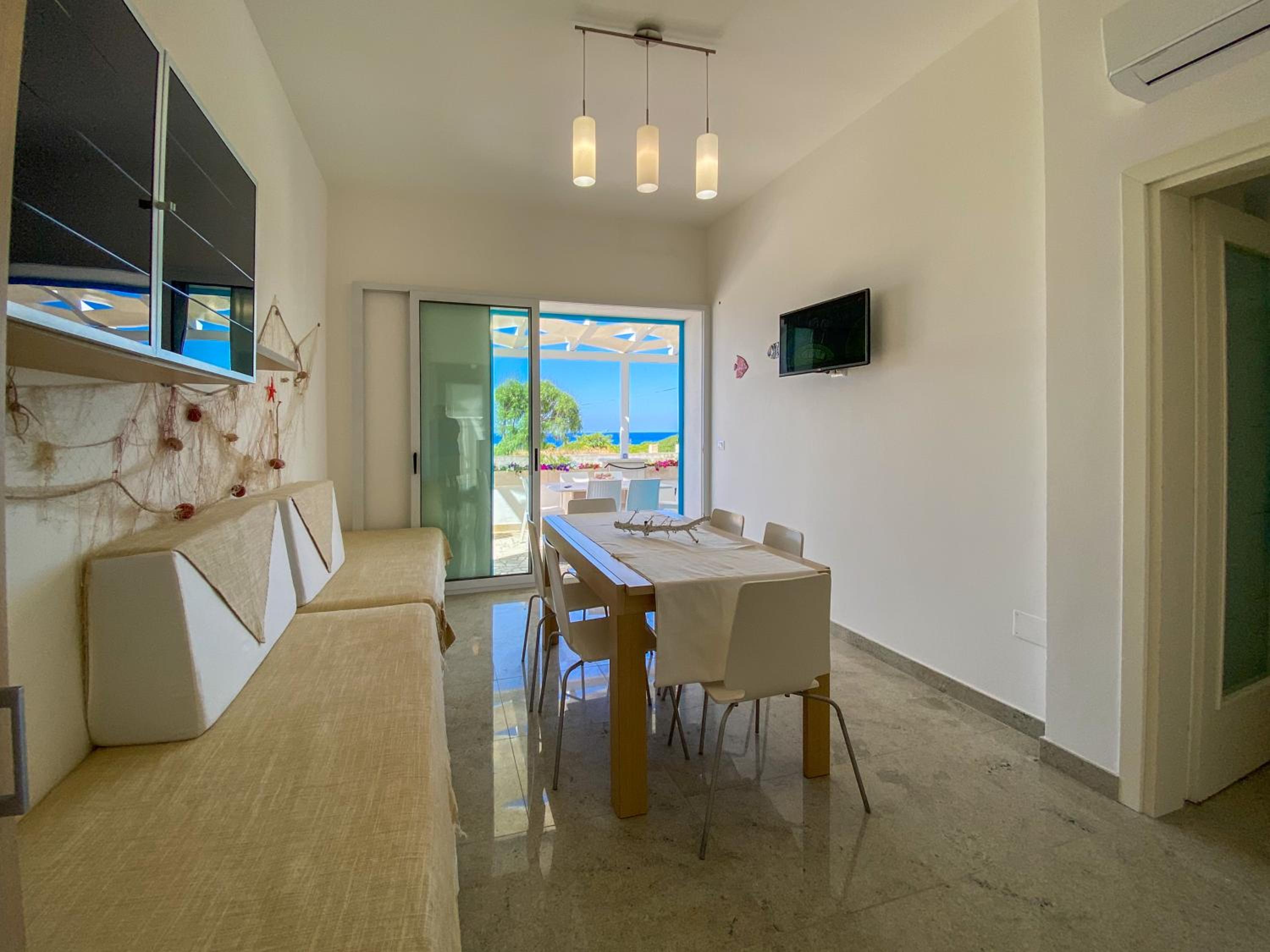 La Maison Blue a 100 mt dal mare - holiday2pet,com -