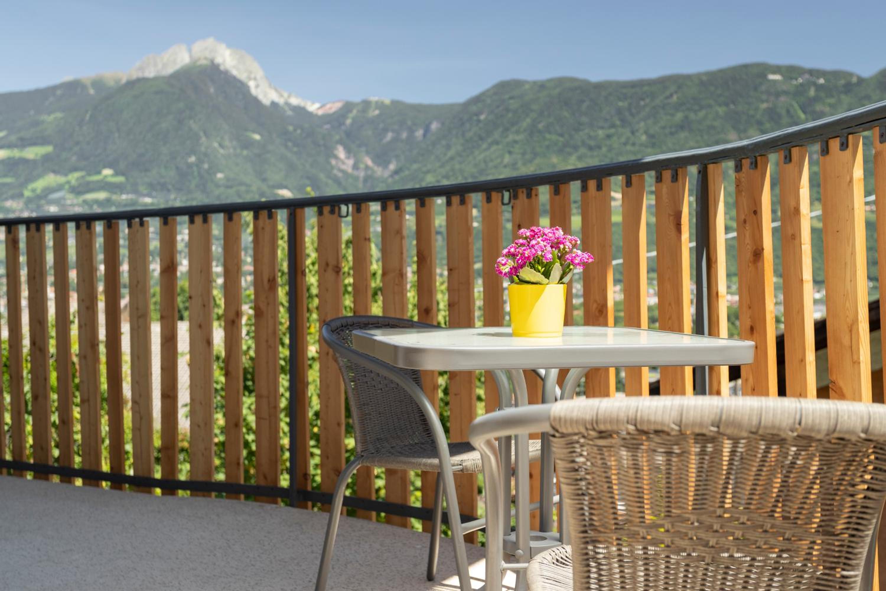 MeranoView Apartments