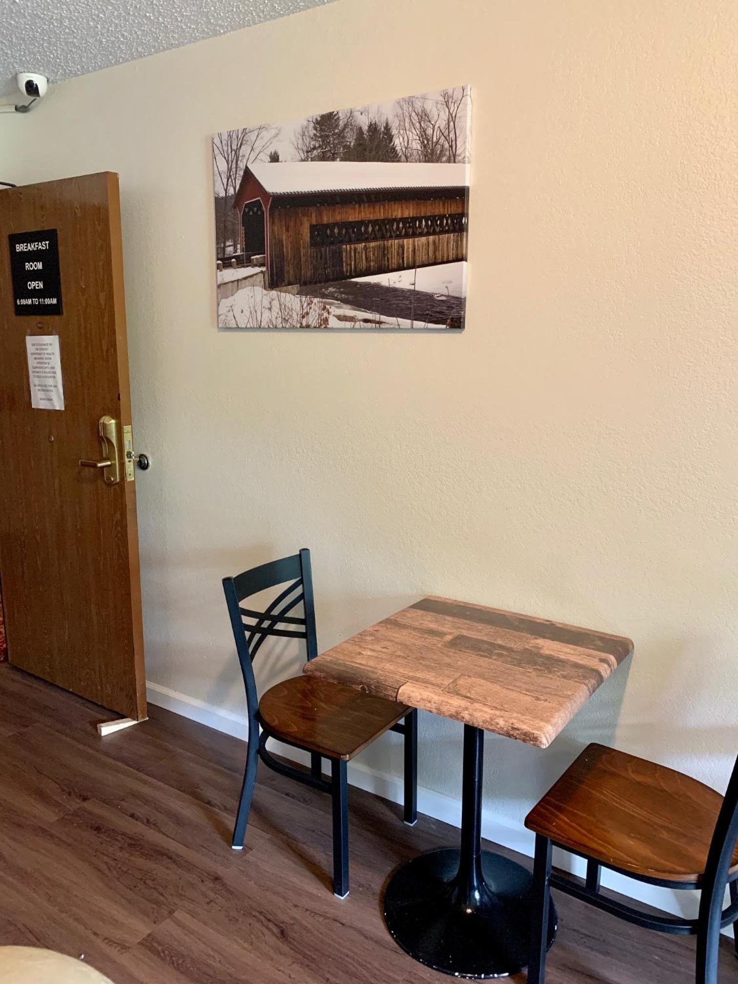 Brattleboro Vacations - The Covered Bridge Inn - Property Image 4