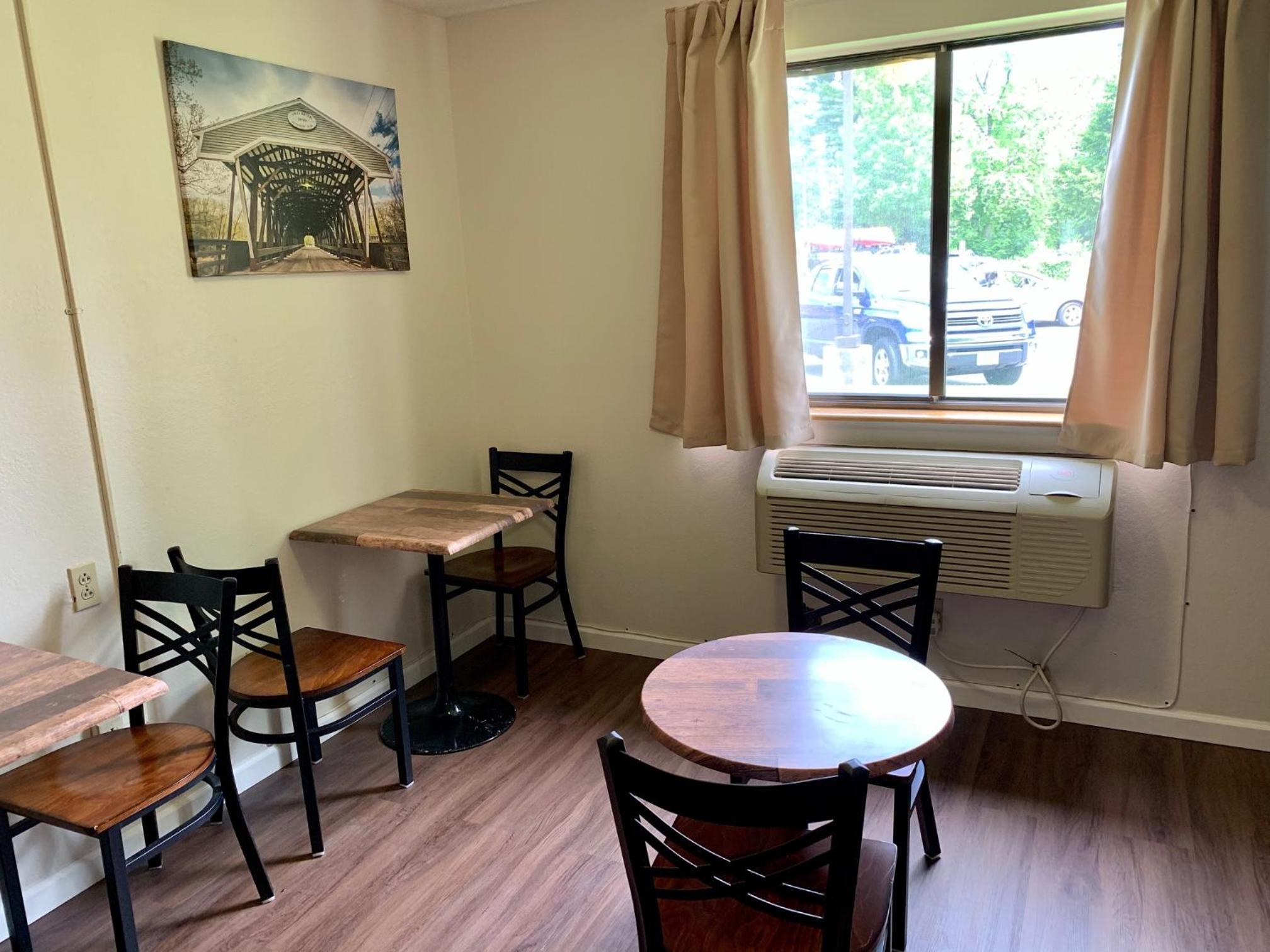 Brattleboro Vacations - The Covered Bridge Inn - Property Image 2