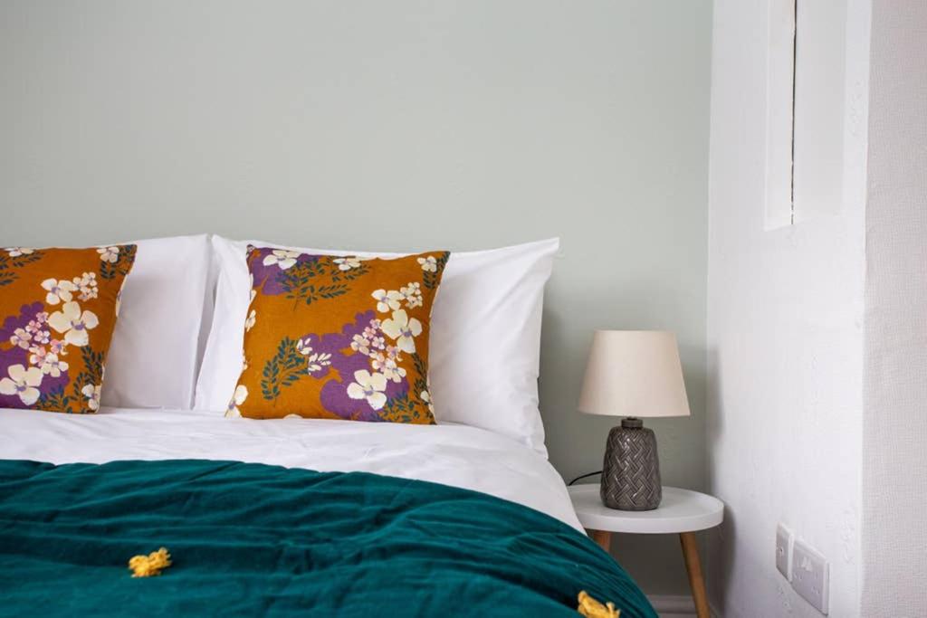 LOOK at the Views - Huddersfield Haven Sleeps 6 view 5