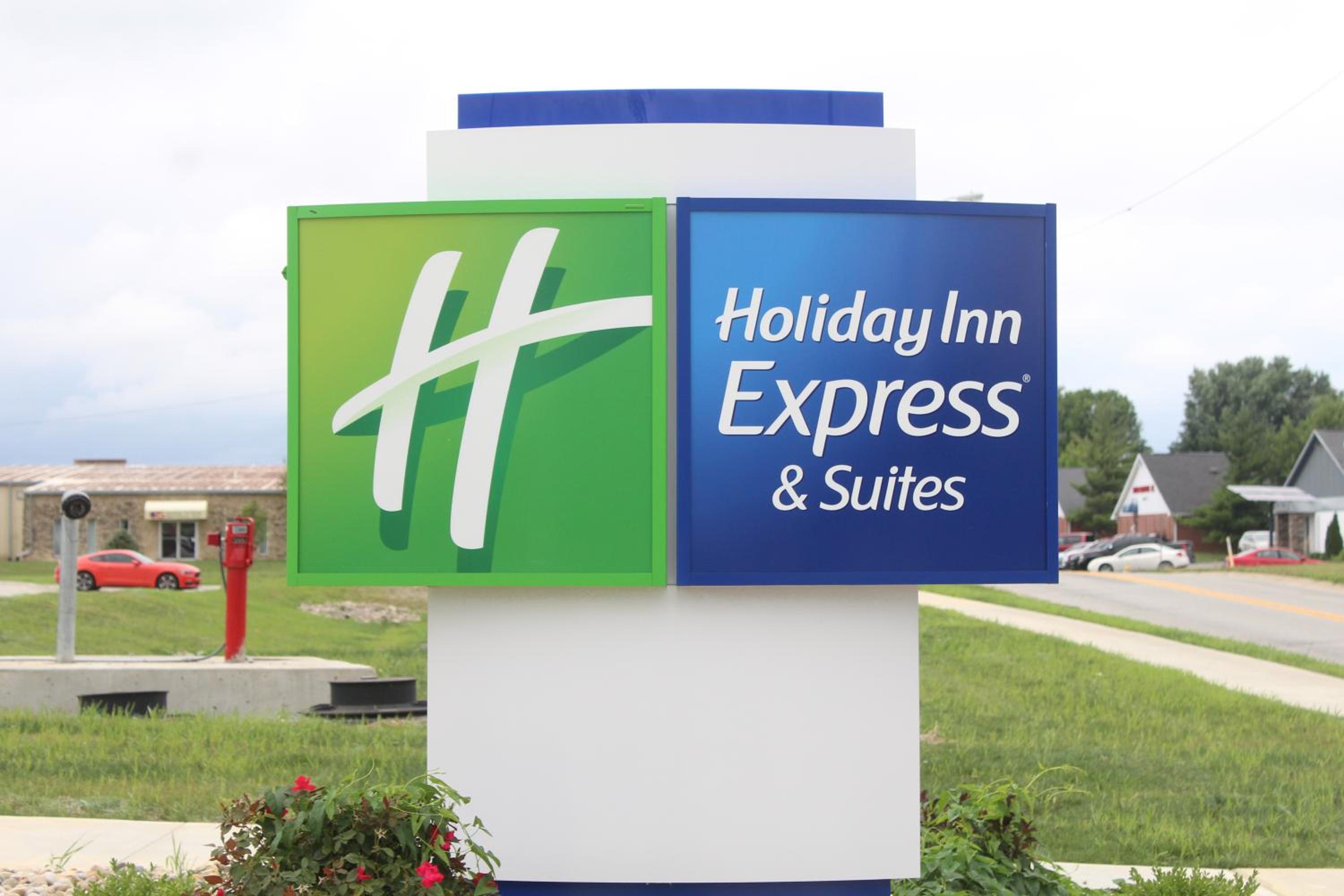 Kokomo Vacations - Holiday Inn Express  Suites - Kokomo South, an IHG Hotel - Property Image 8