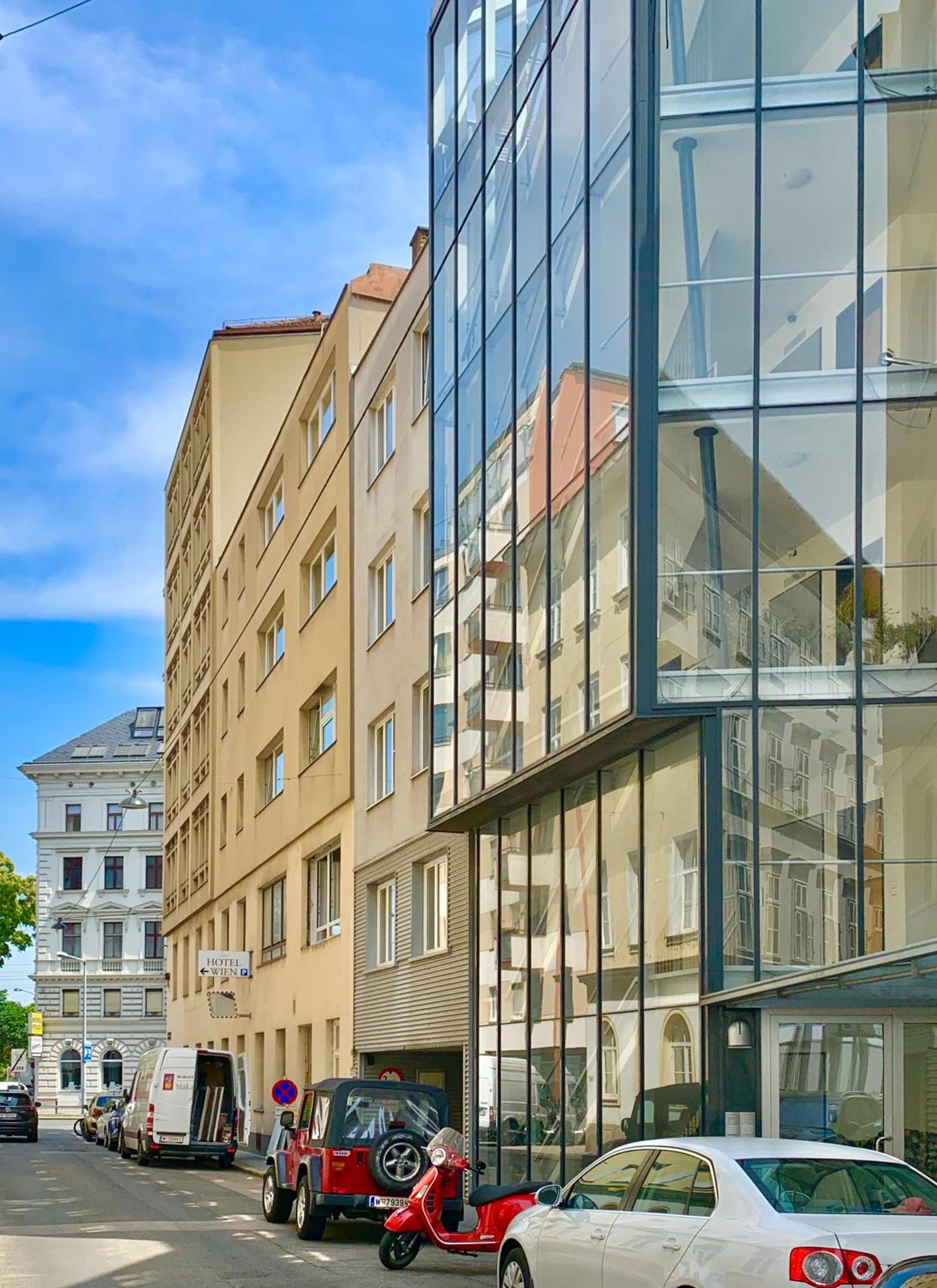 Luxurious city apartment incl garage and terrace