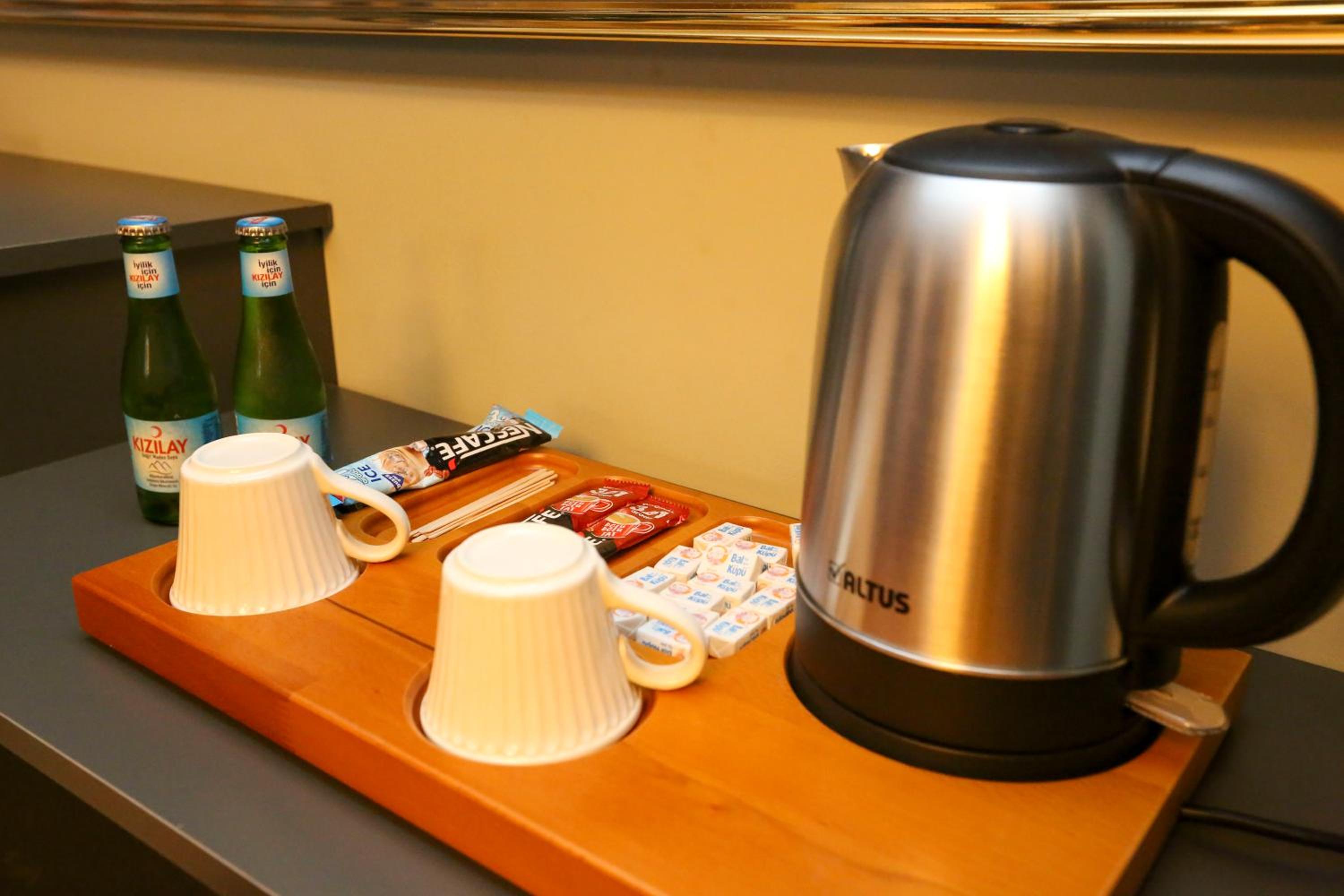 Grand Moon Hotel Suites - Image 36