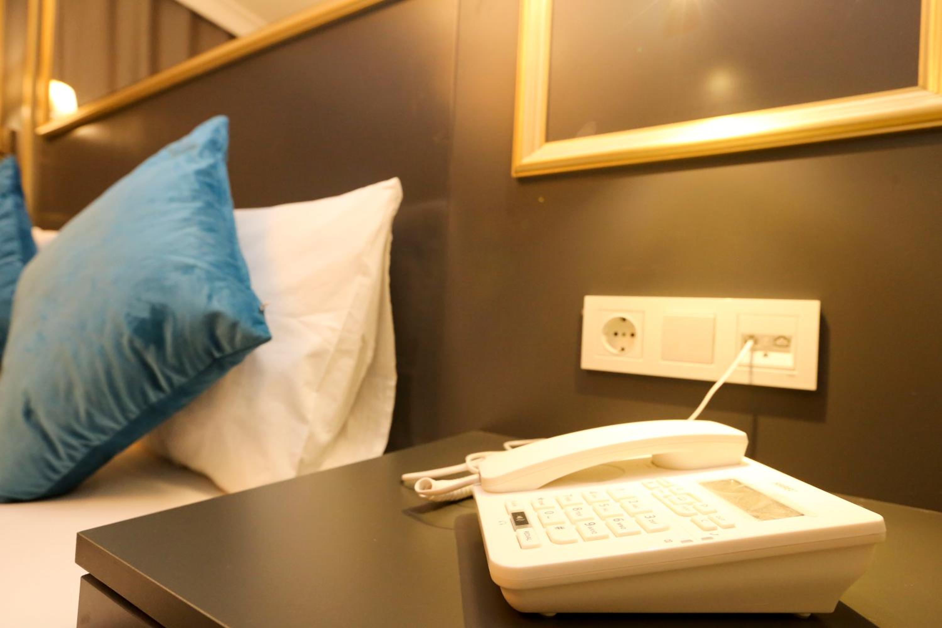 Grand Moon Hotel Suites - Image 38