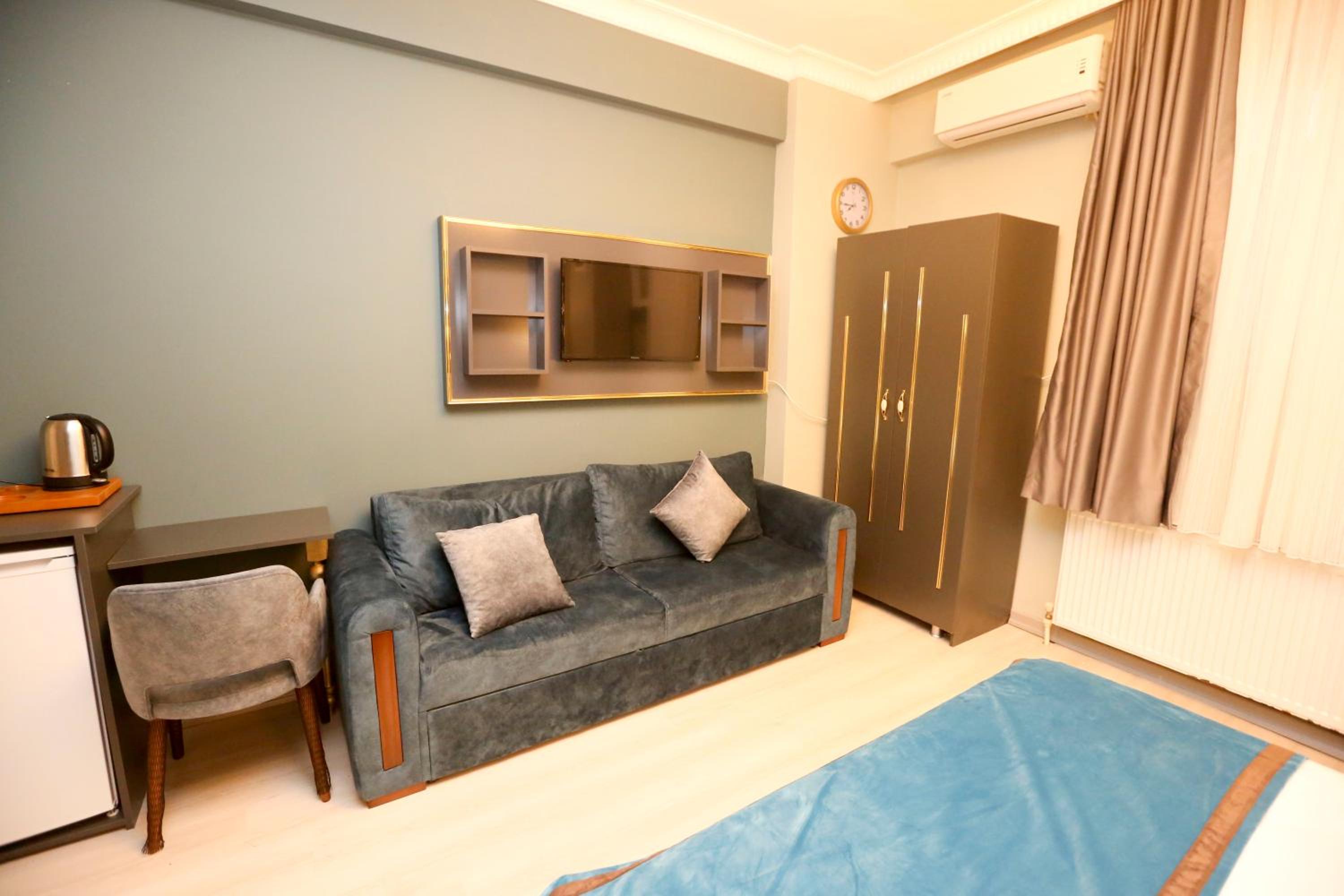 Grand Moon Hotel Suites - Image 6