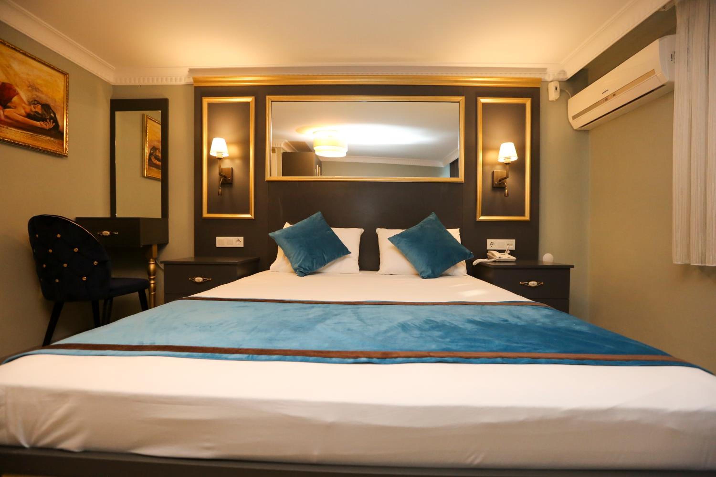 Grand Moon Hotel Suites - Image 14