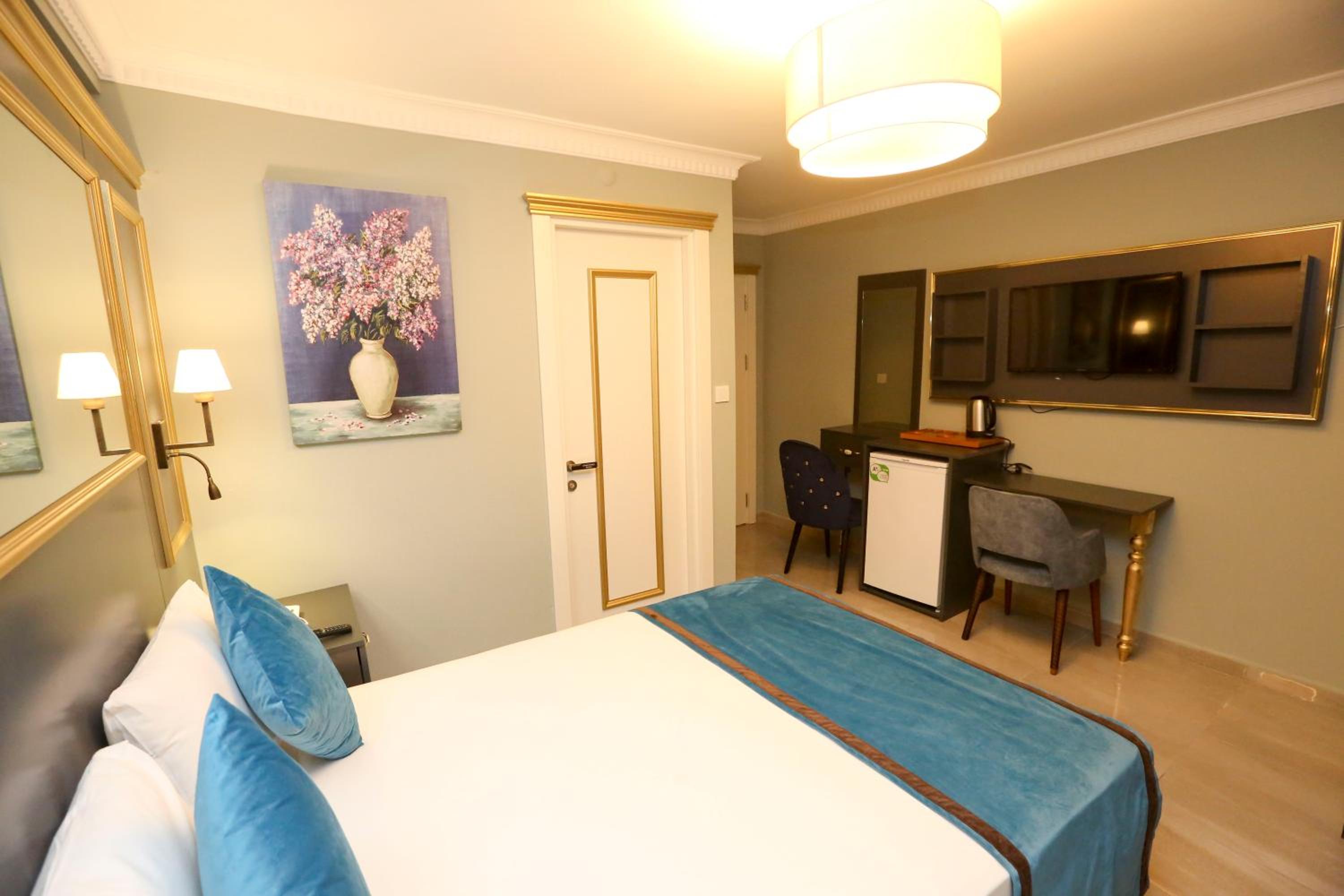 Grand Moon Hotel Suites - Image 15