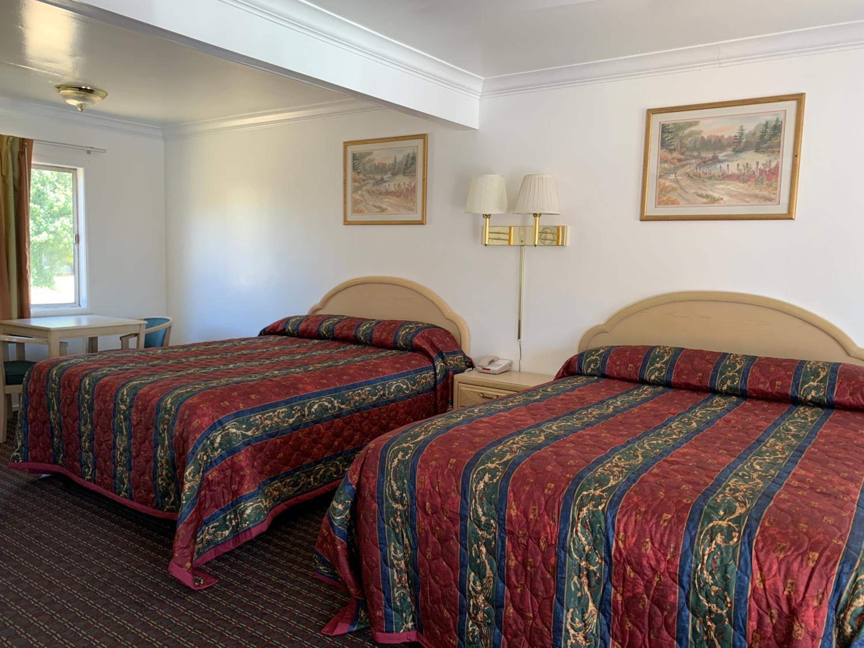Lark Motel Willits view 5