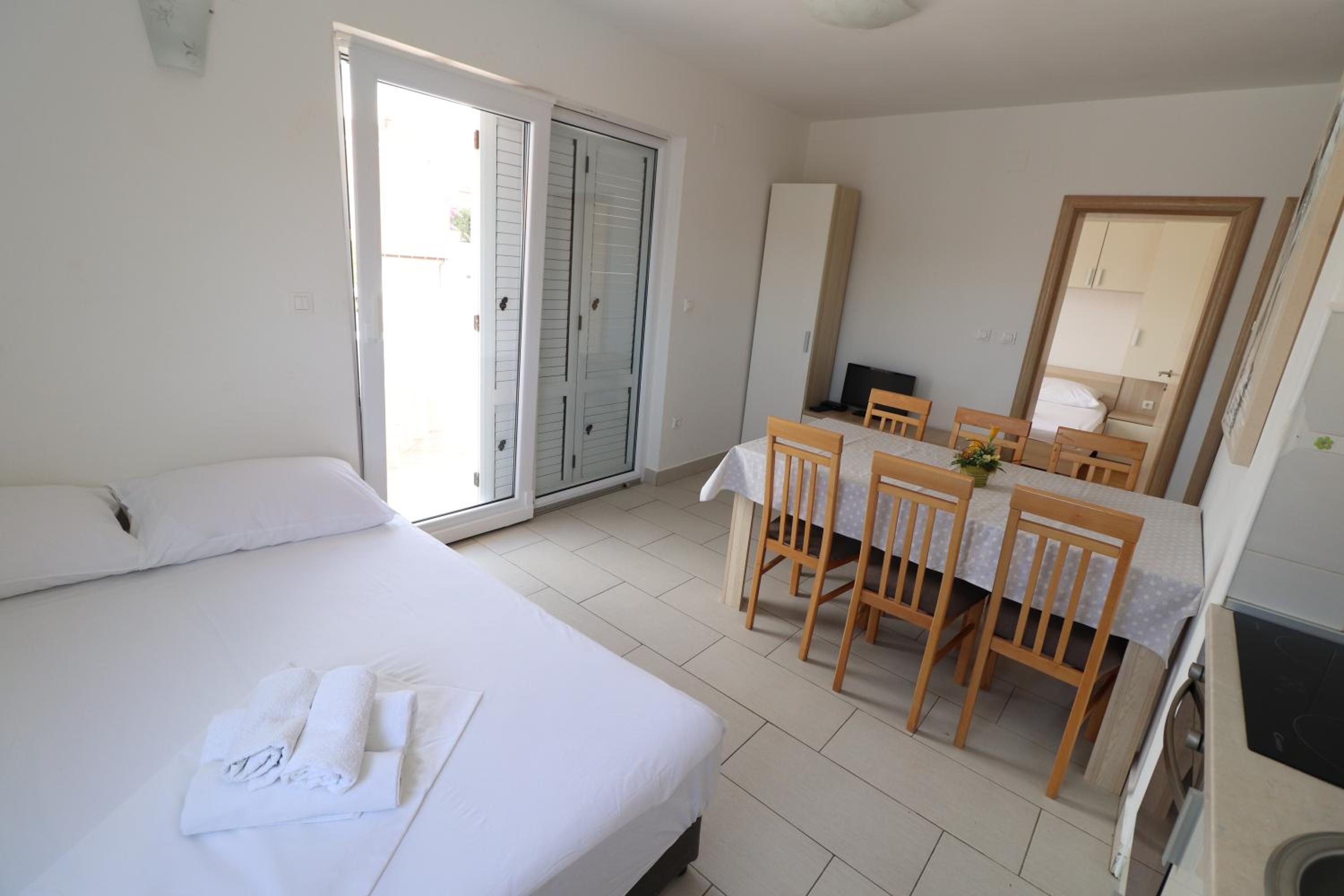 Apartment Dony - Tičić