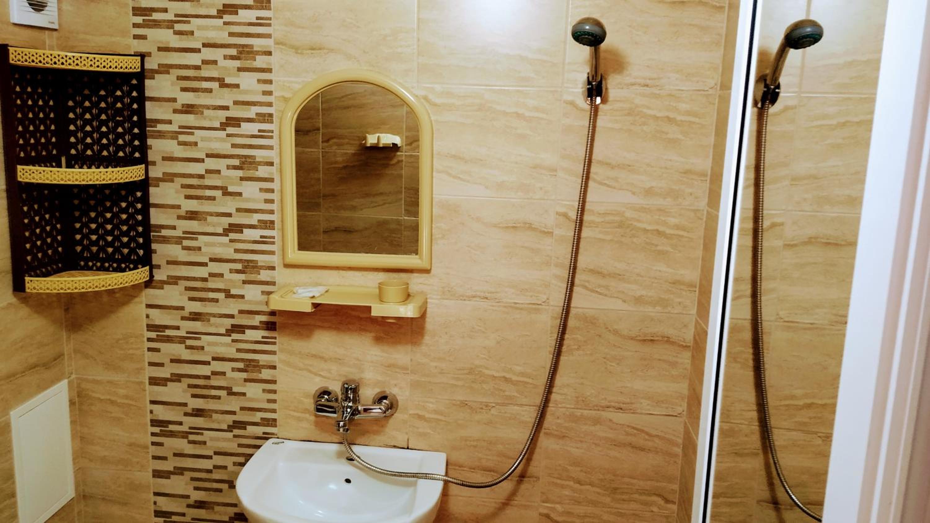 Dracena Guesthouse
