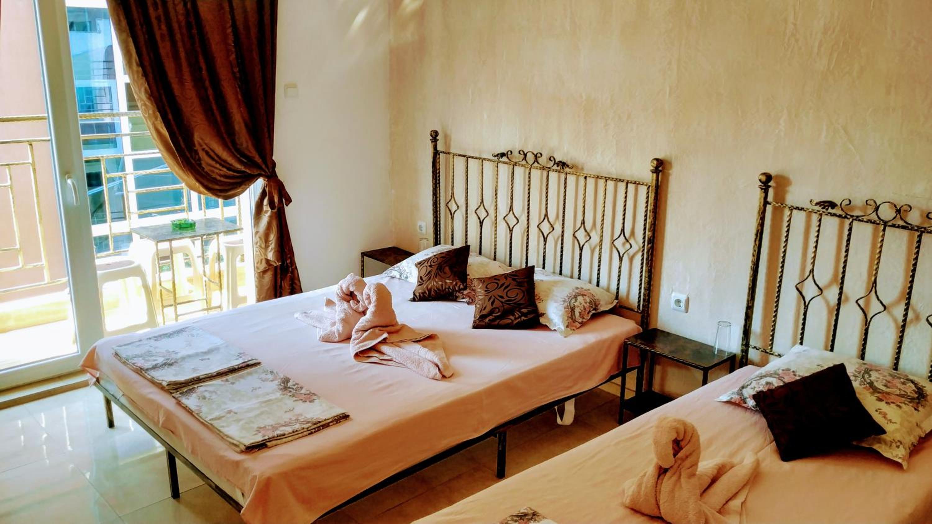 Dracena Guesthouse