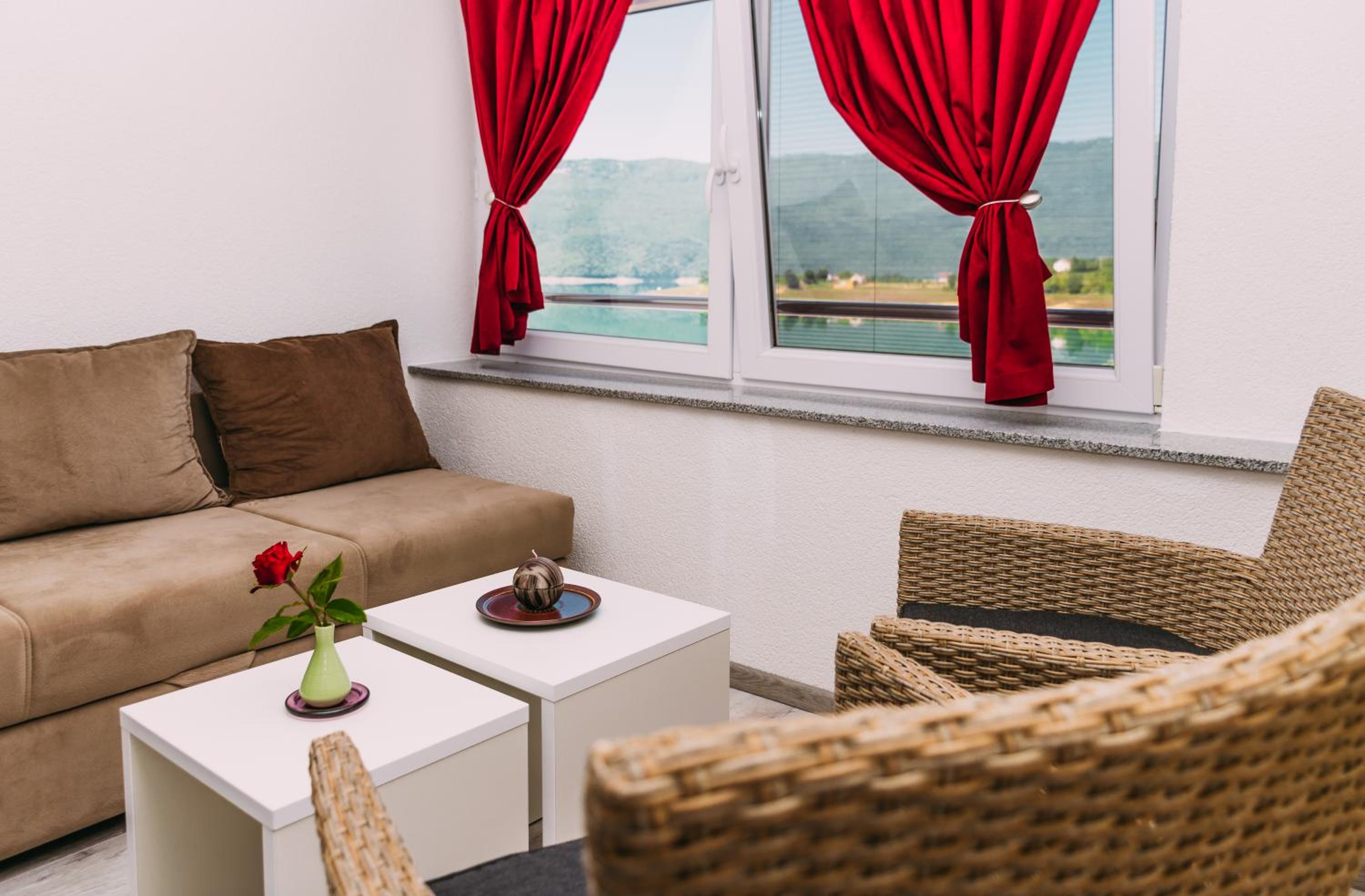 Apartmani Markešić Ramsko jezero view 3