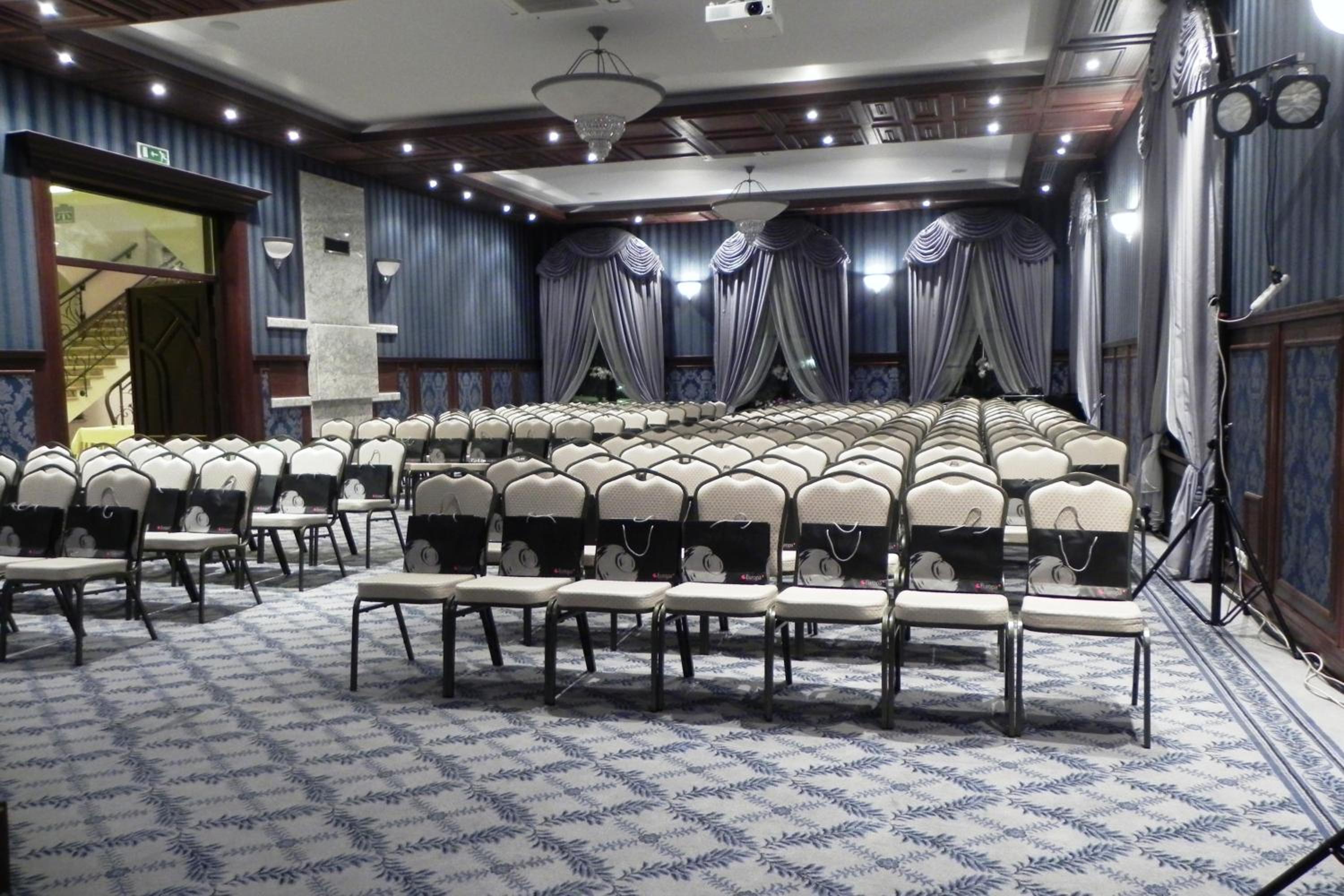 meeting & event spaces