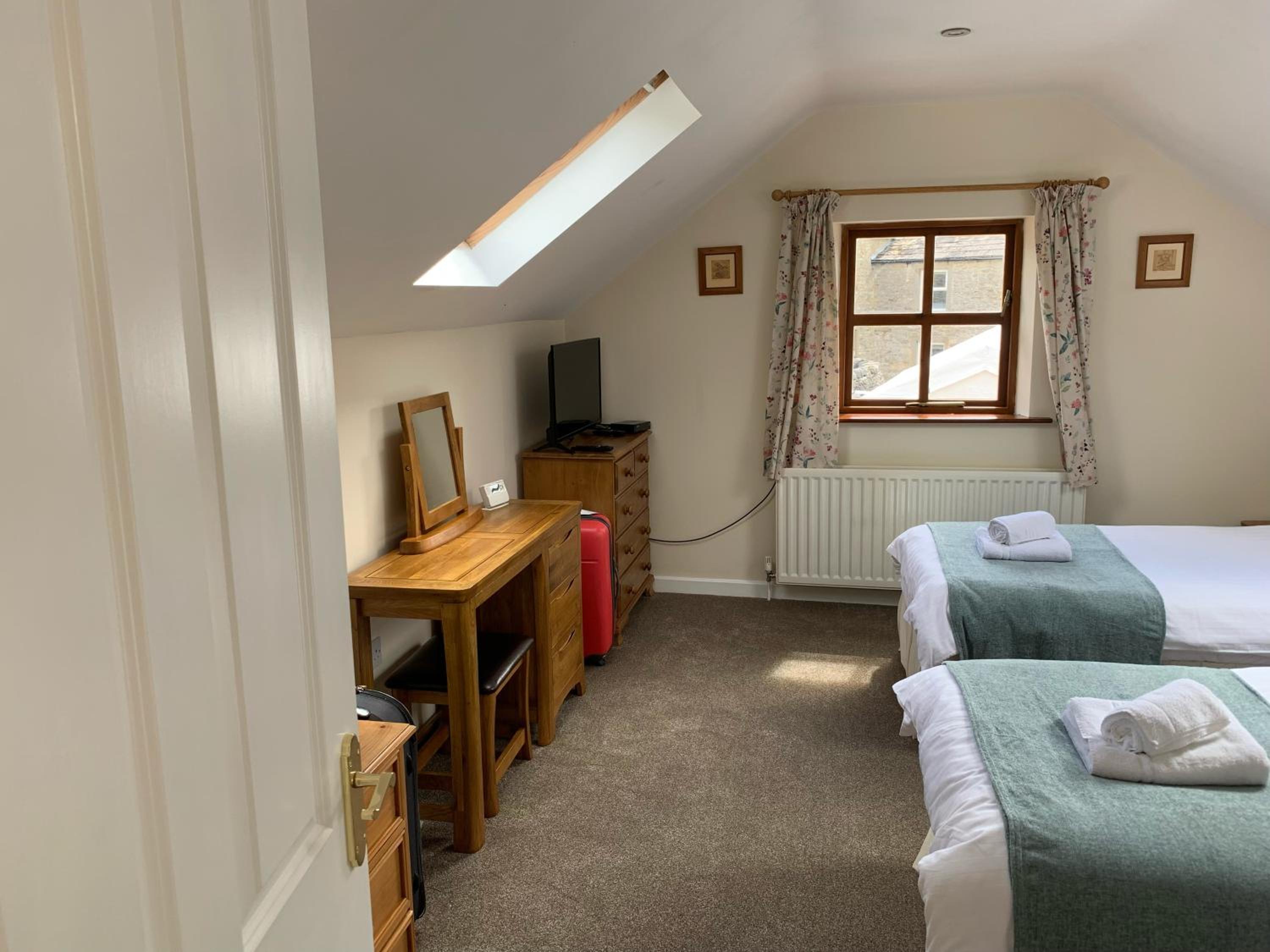 Fox and Hounds Cottage, Starbotton view 5