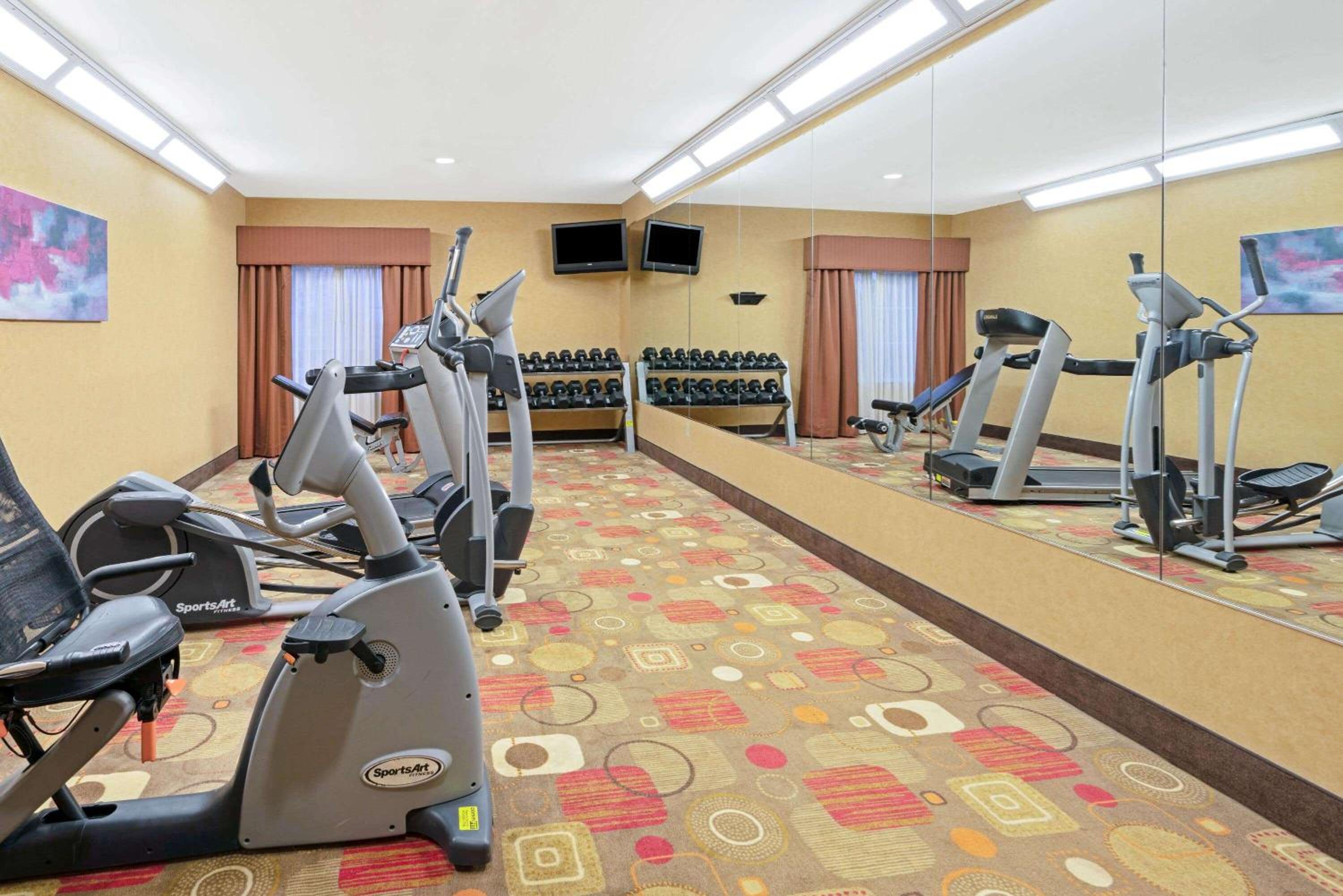 Stillwater Vacations - La Quinta by Wyndham Stillwater -University Area - Property Image 2