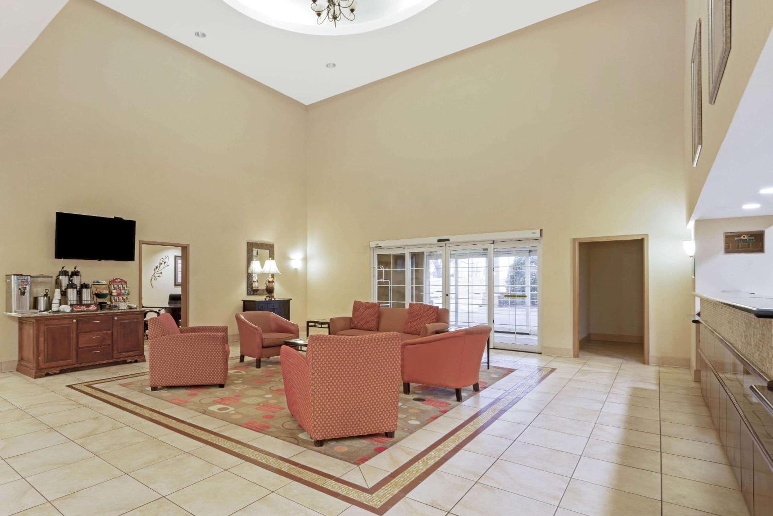 Stillwater Vacations - La Quinta by Wyndham Stillwater -University Area - Property Image 12