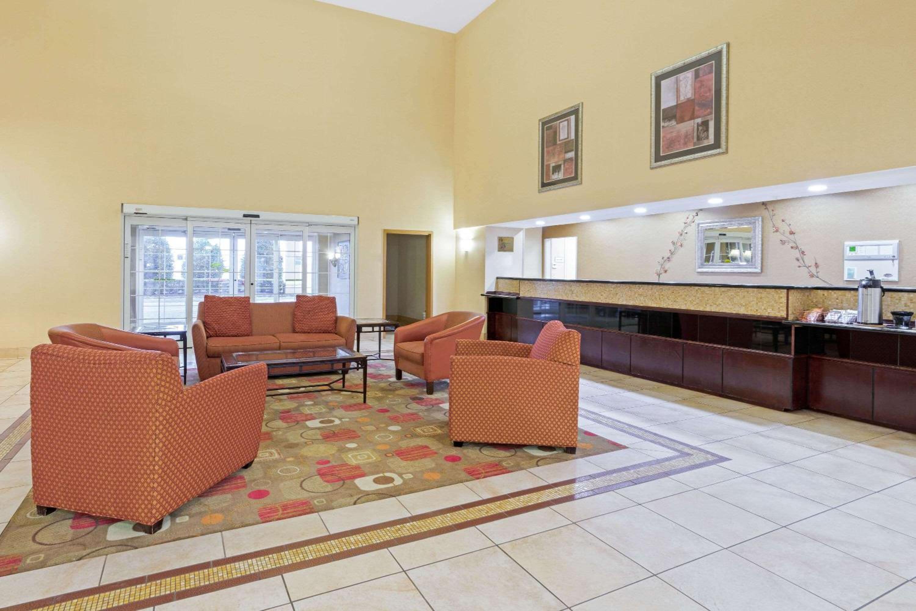 Stillwater Vacations - La Quinta by Wyndham Stillwater -University Area - Property Image 3