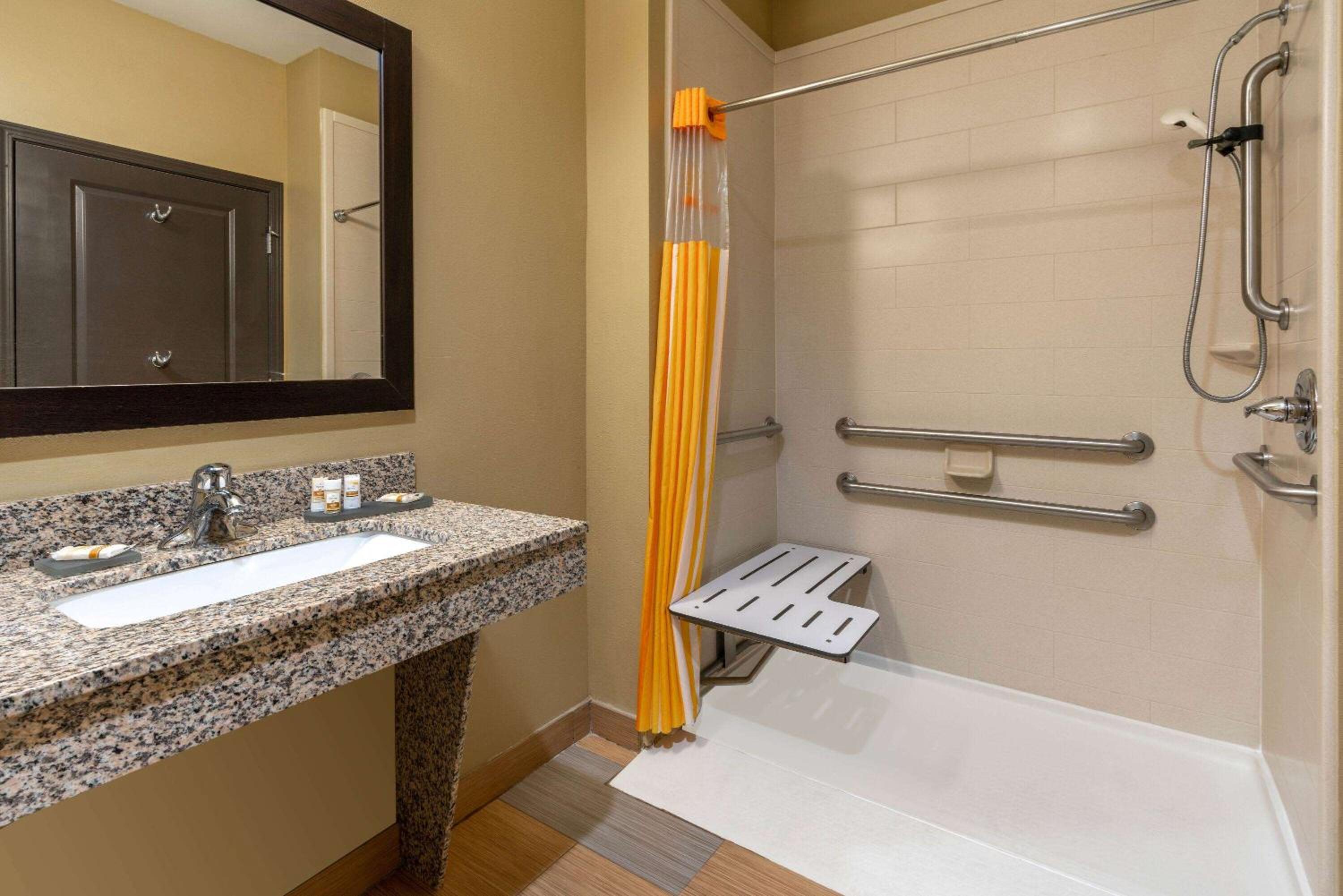 Muskogee Vacations - La Quinta by Wyndham Muskogee - Property Image 11