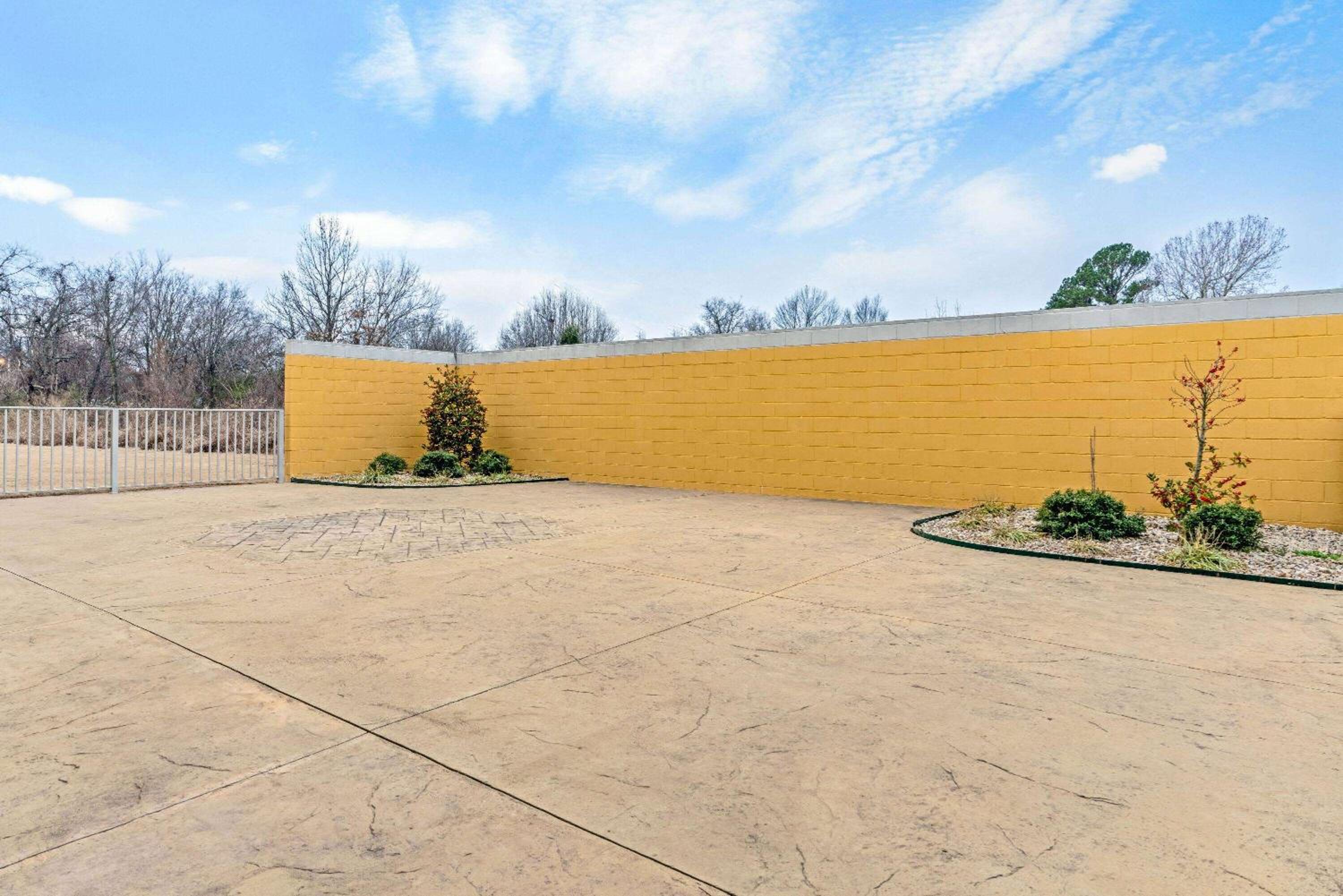Muskogee Vacations - La Quinta by Wyndham Muskogee - Property Image 9