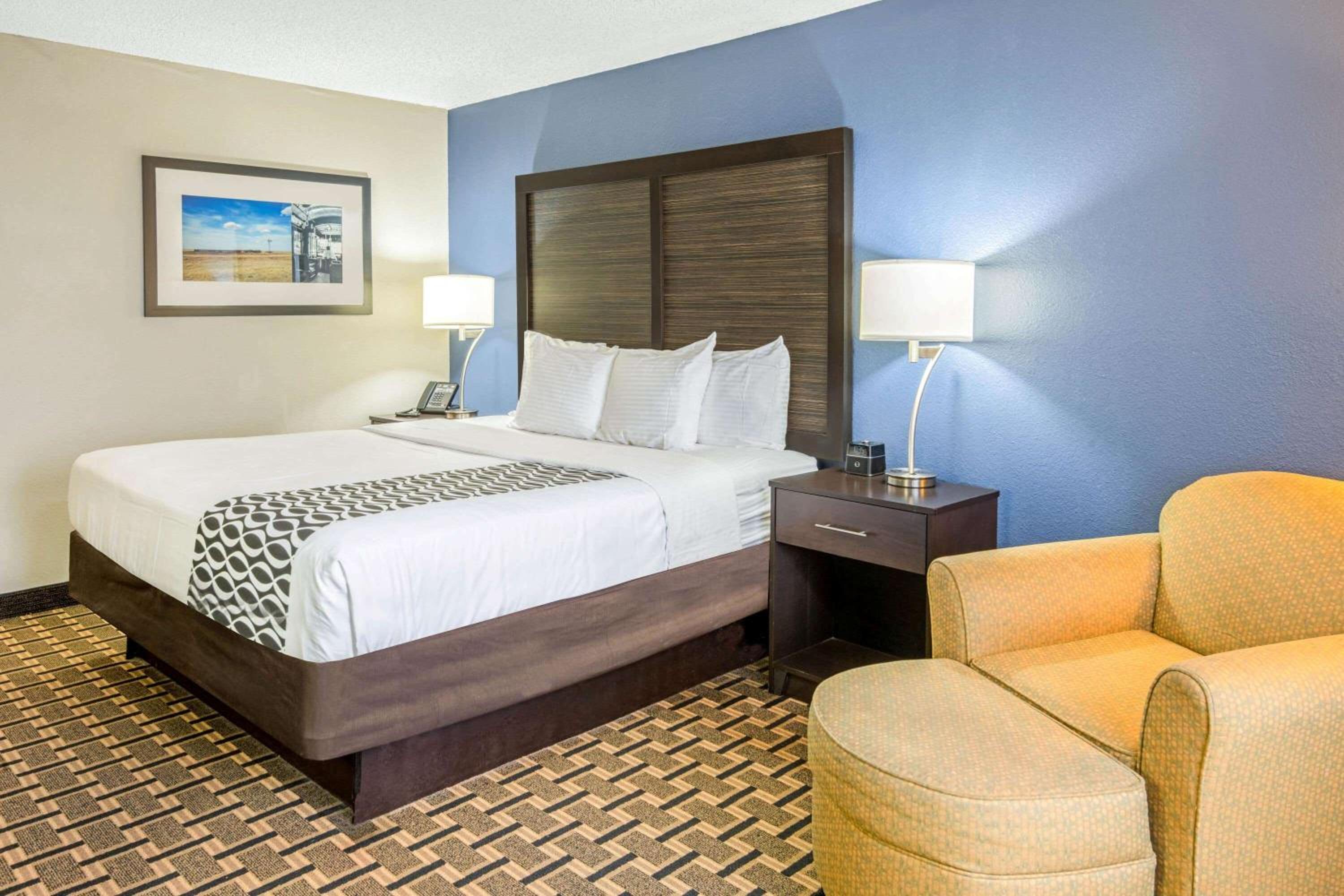 Durant Vacations - La Quinta by Wyndham Denison - North Lake Texoma - Property Image 3