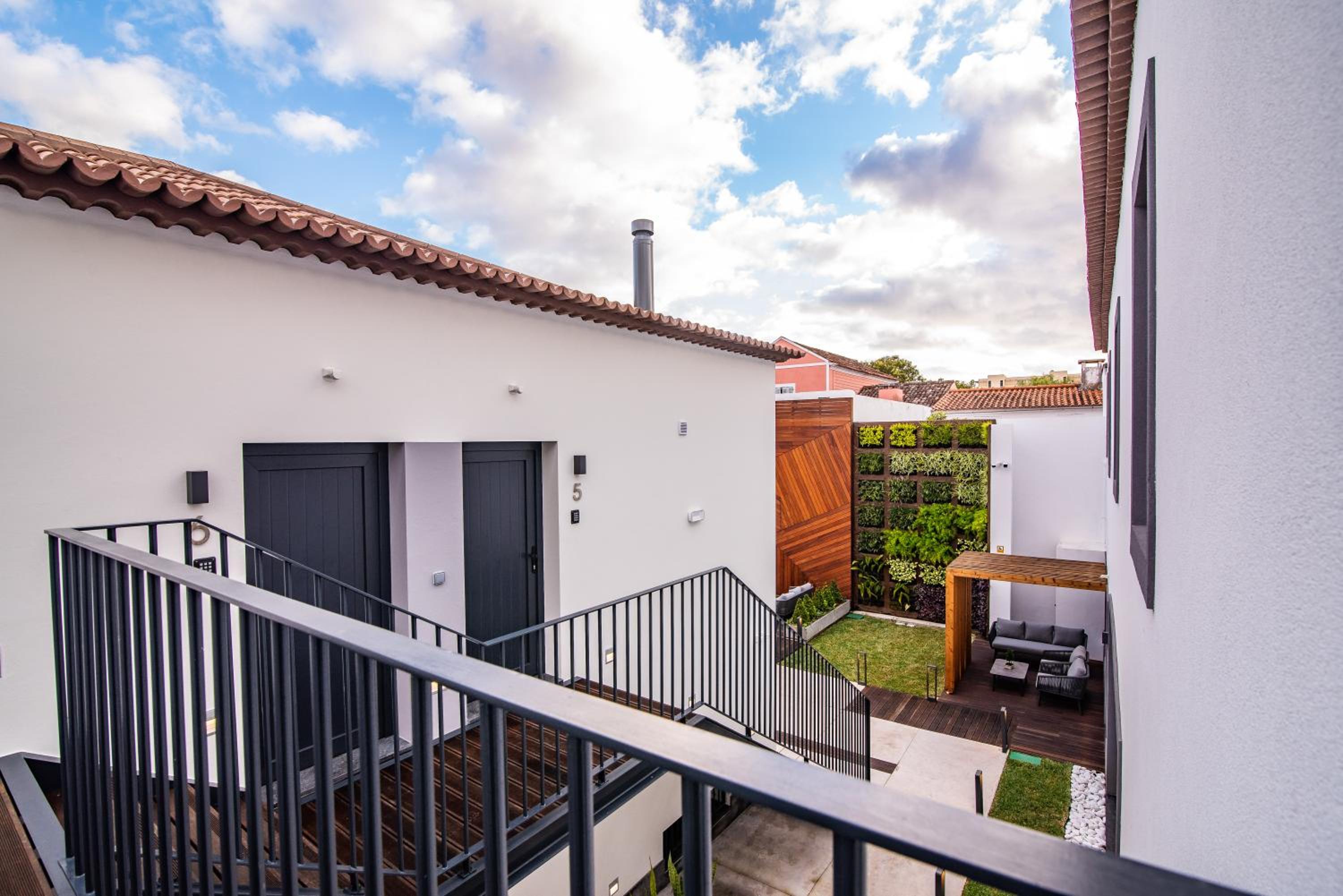 Hotel Villa Esmeralda - Image 1