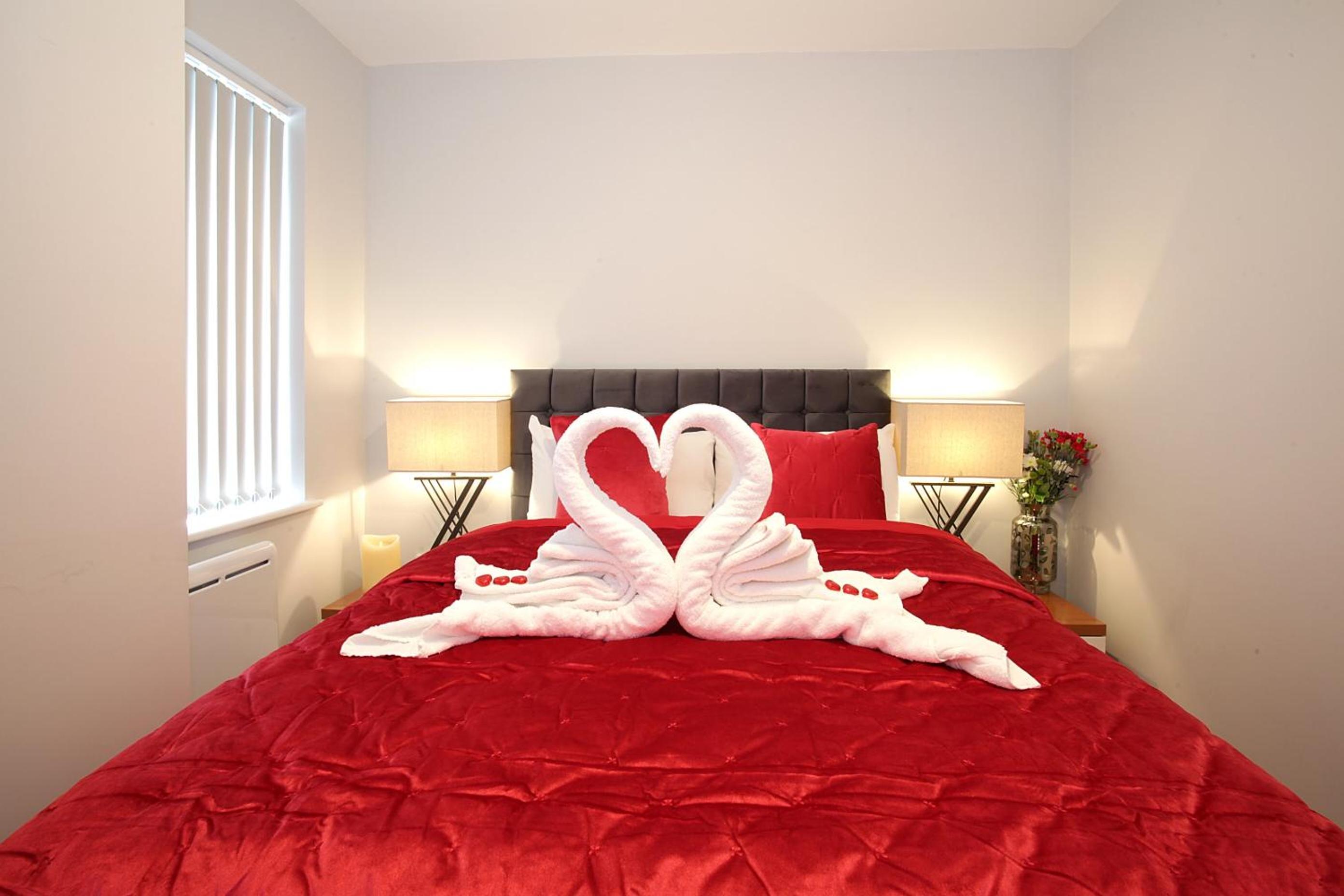 Foundry one bedroom apartments close to town center view 4