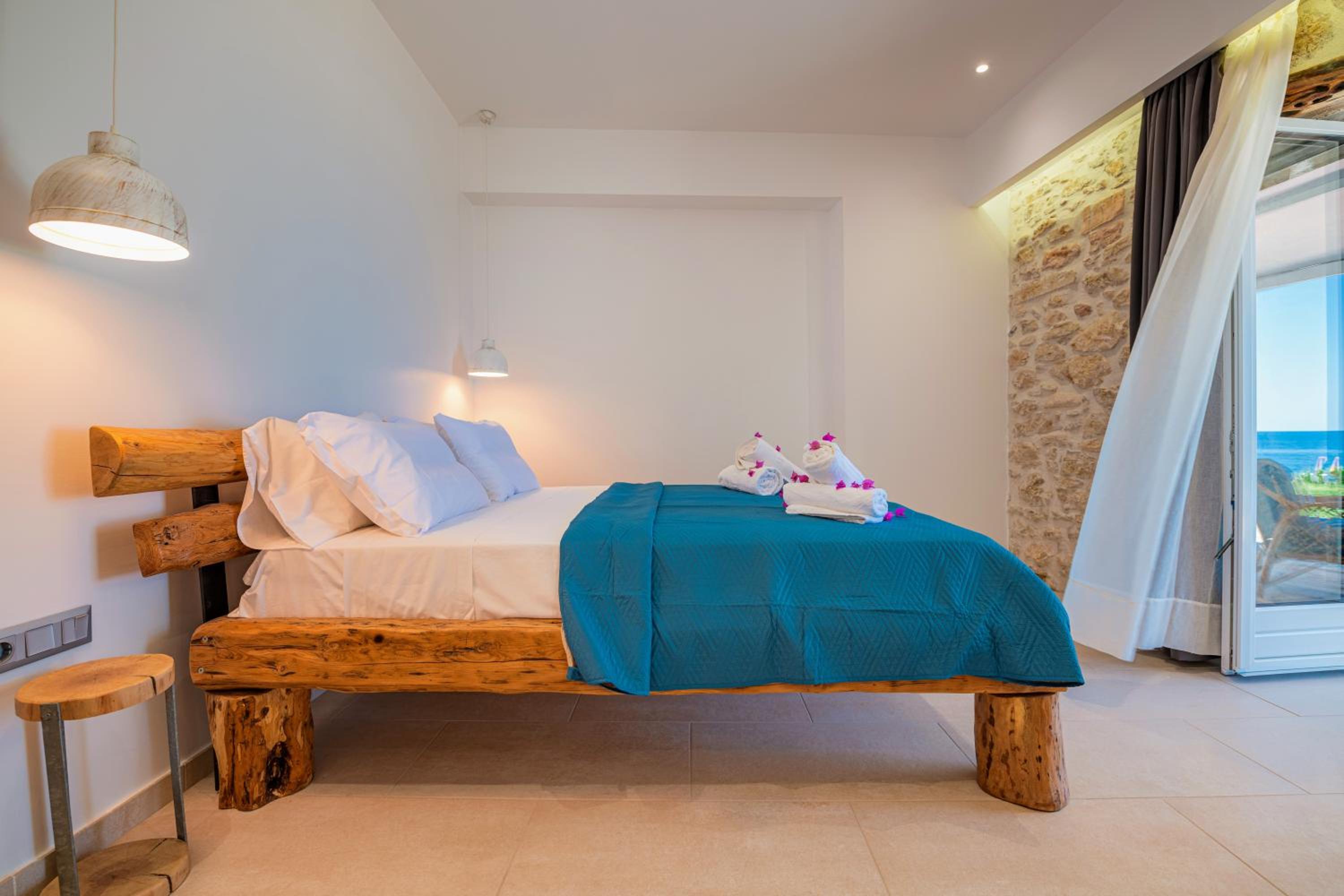 The Beach House Kaminaki view 5