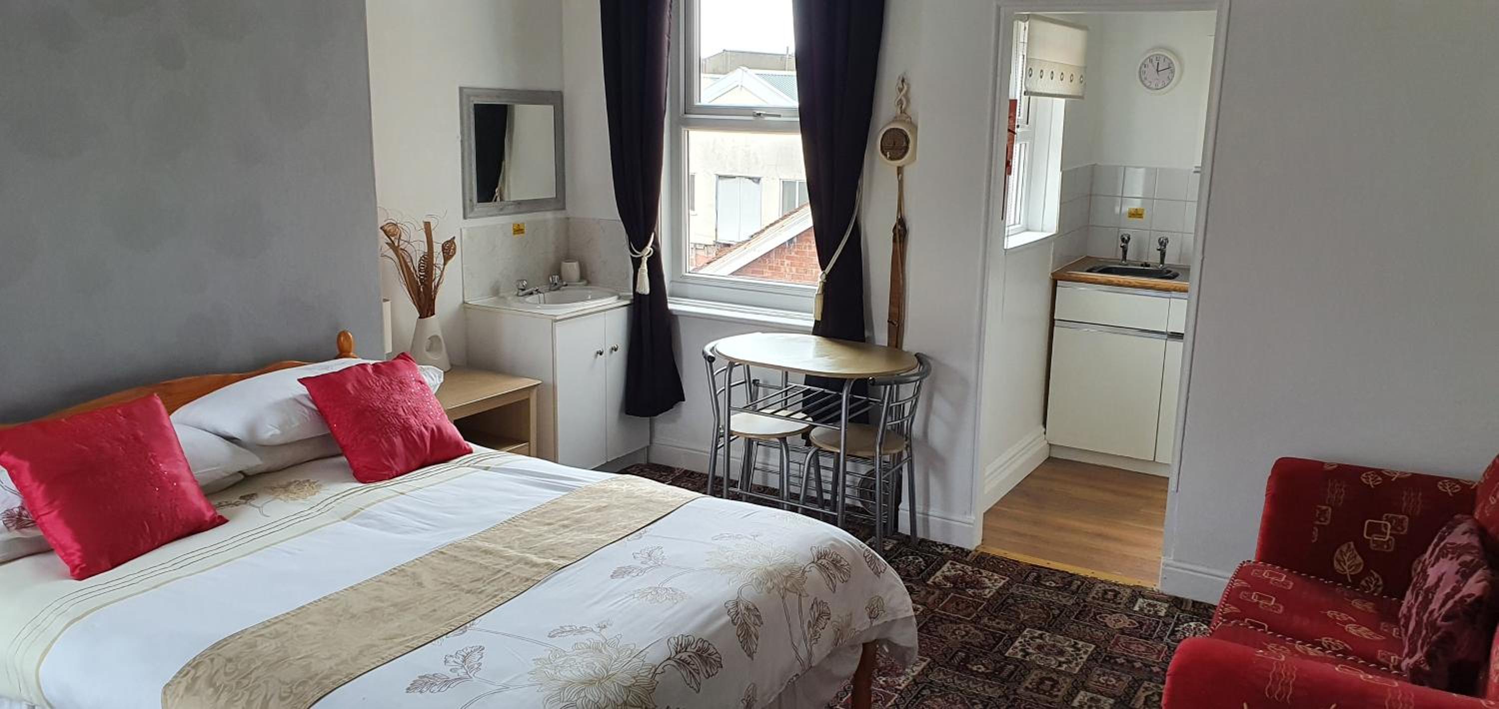 Norwyn Court Holiday Apartments
